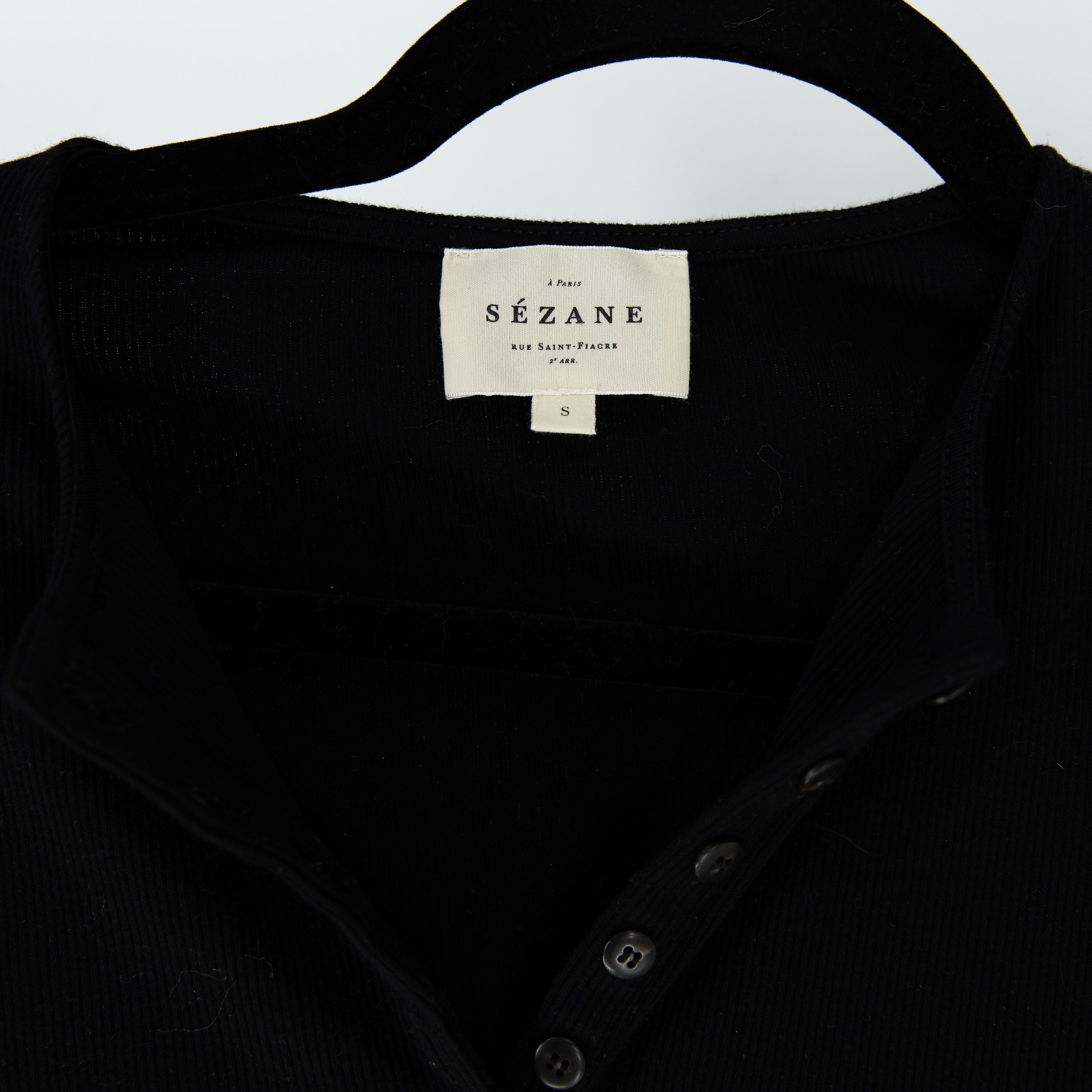 Sezane Cotton Stretch Ribbed Henley V Neck Quarter Sleeve Pullover Sweater Black