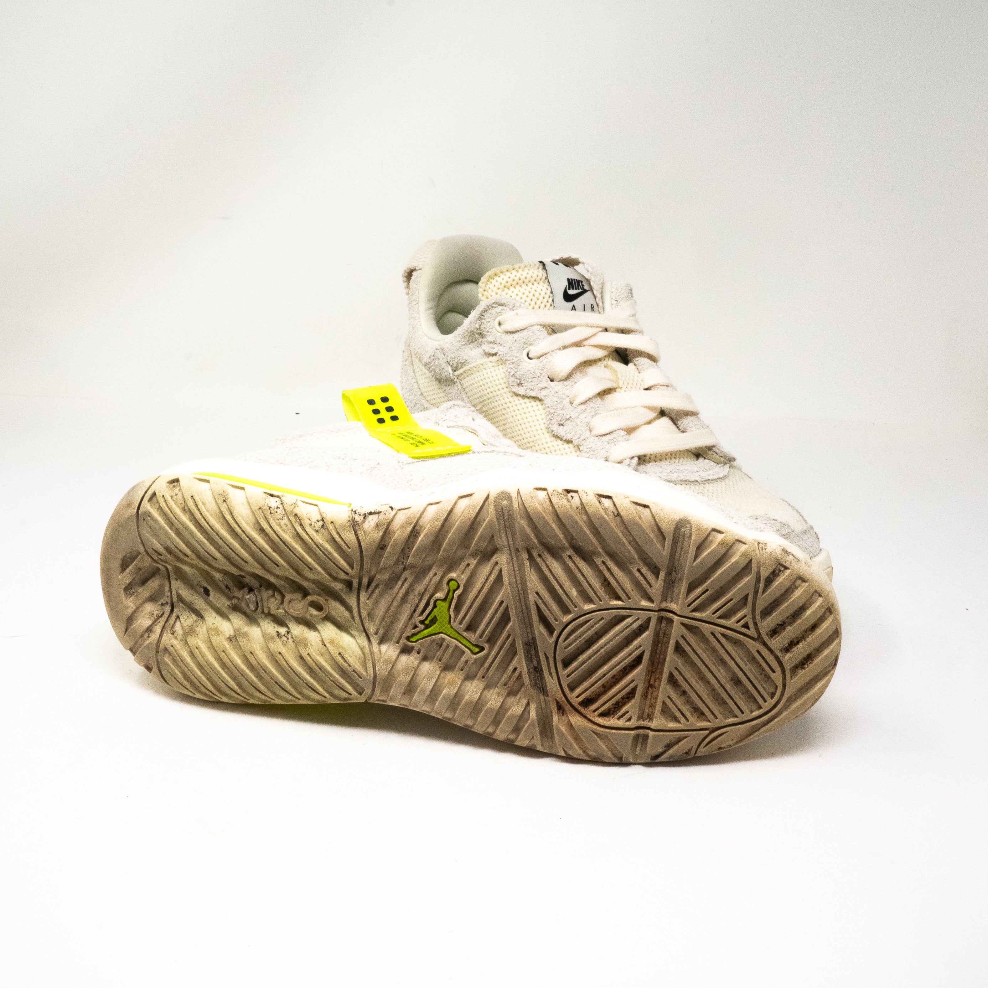 Jordan Women's MA2 Pale Ivory Volt Suede Chunky Lace Up Sneakers Shoes 7