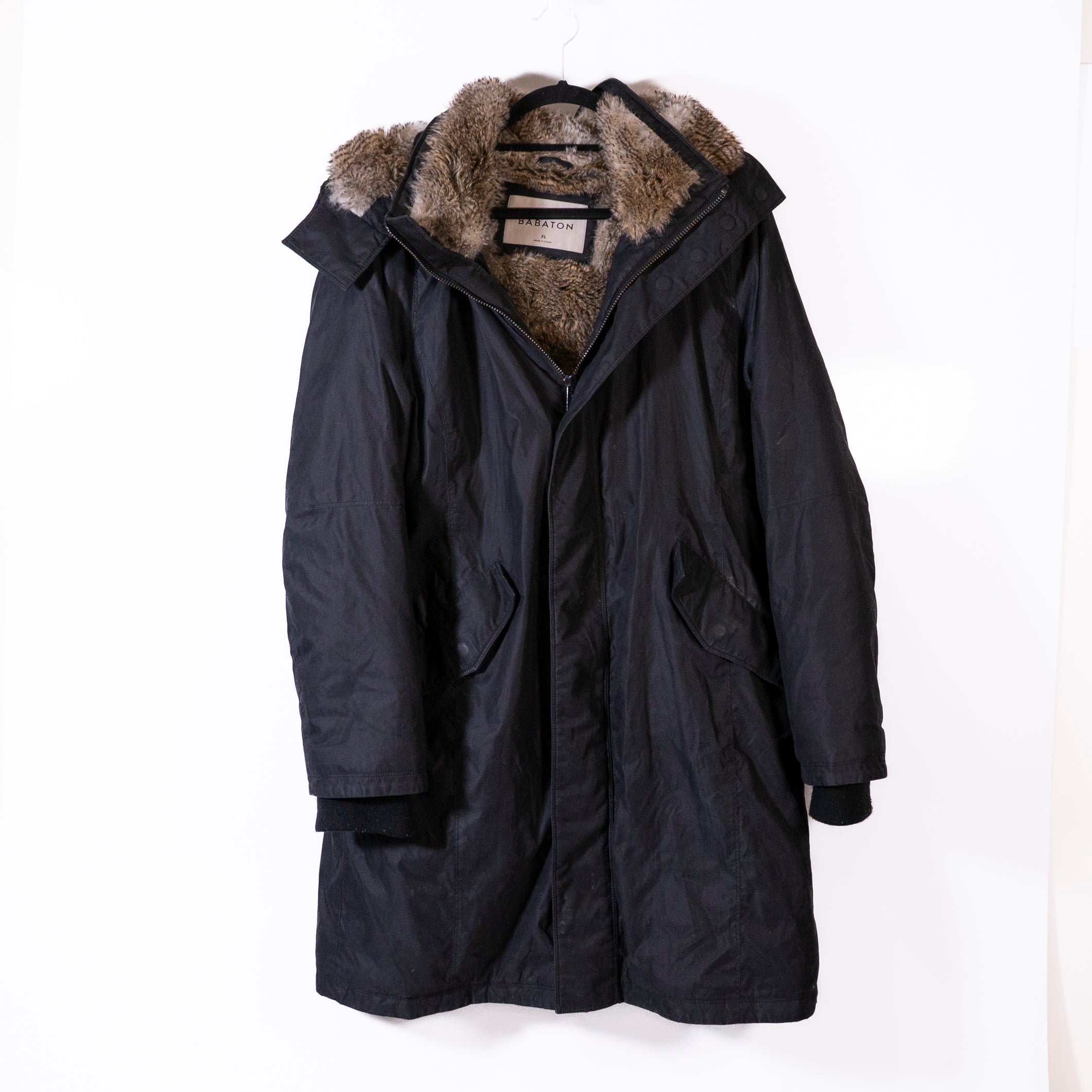 Babaton Aritzia Women's Faux Vegan Fur Lined Hooded Heavy Winter Coat Jacket XL