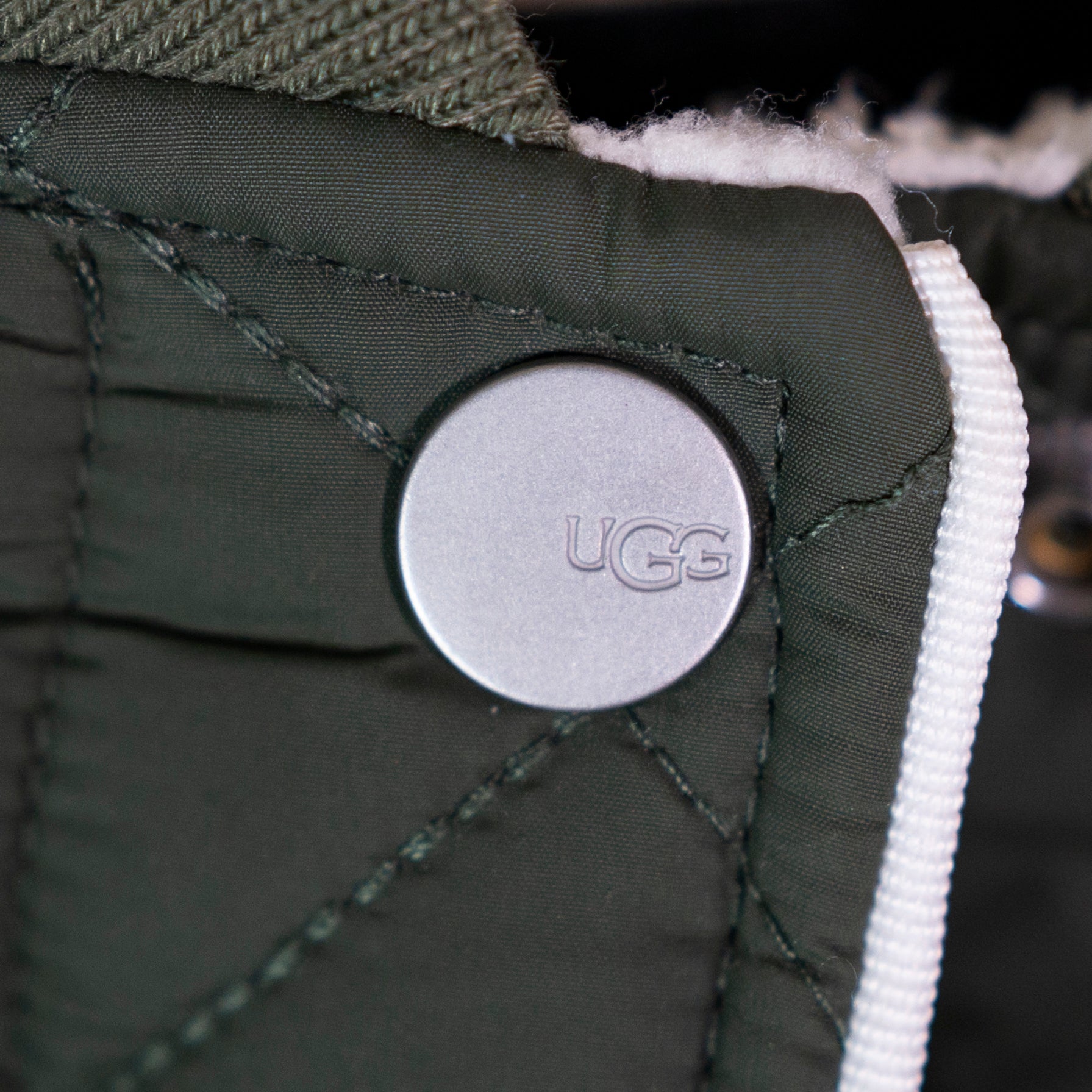 Ugg Women's Eliana Reversible Sherpa Teddy Fuzzy Nylon Quilted Bomber Jacket XL