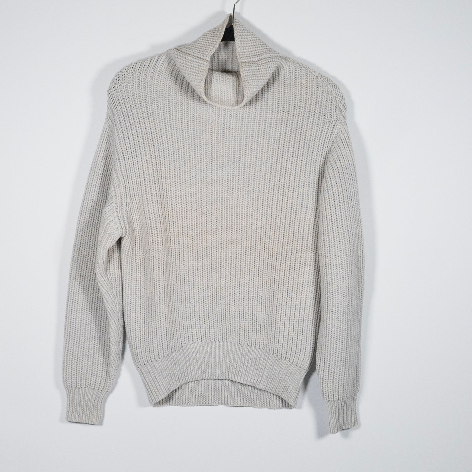 Wilfred Aritzia Montpellier Relaxed Merino Wool Knit Pullover Turtleneck Sweater