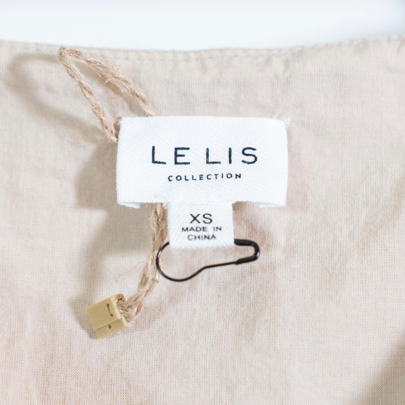 Le Lis Cotton Weave Scalloped Edge Hem Trim Mini Skirt Beige XS