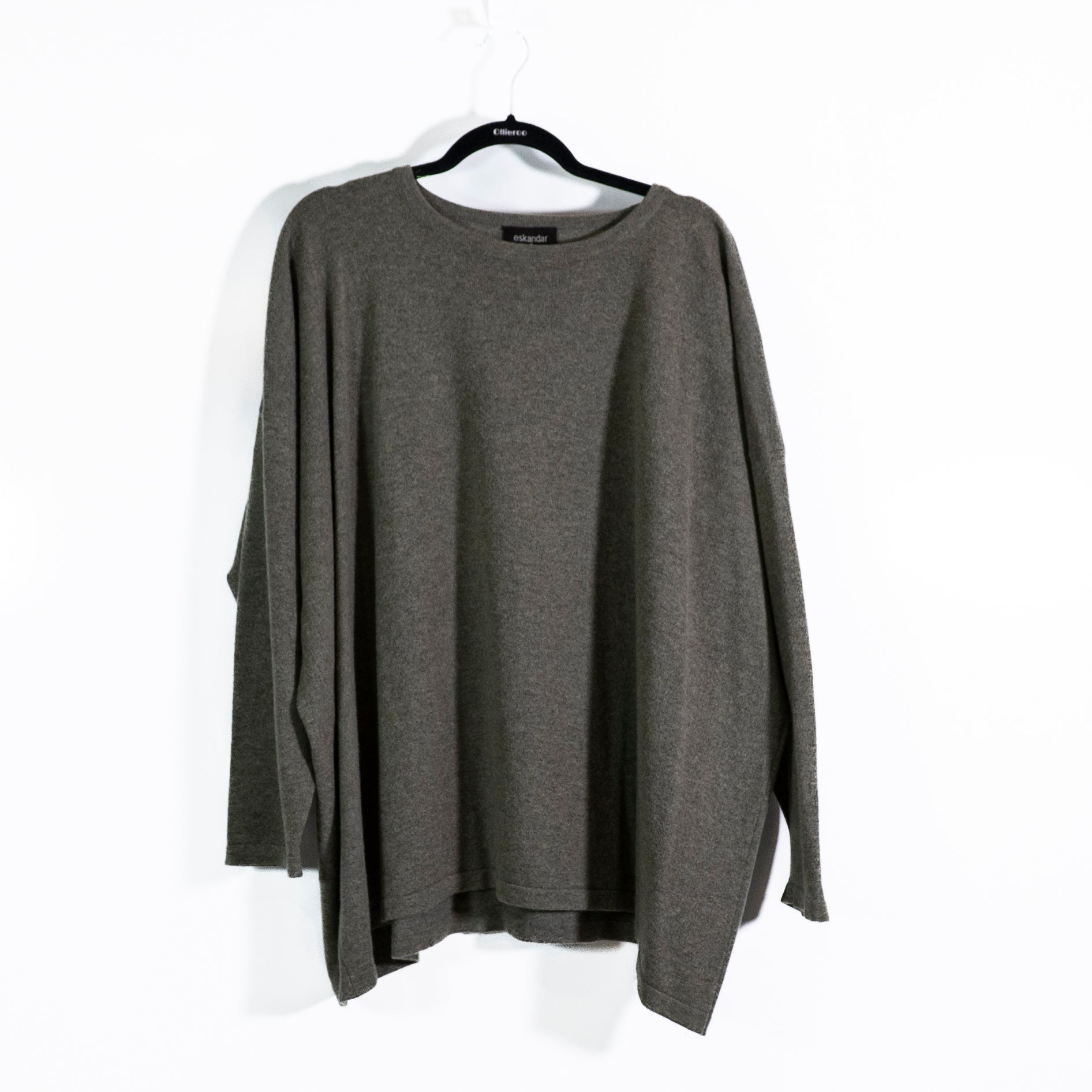 Eskandar Women's 100% Cashmere Knit Crew Neck Long Sleeve Pullover Sweater Gray
