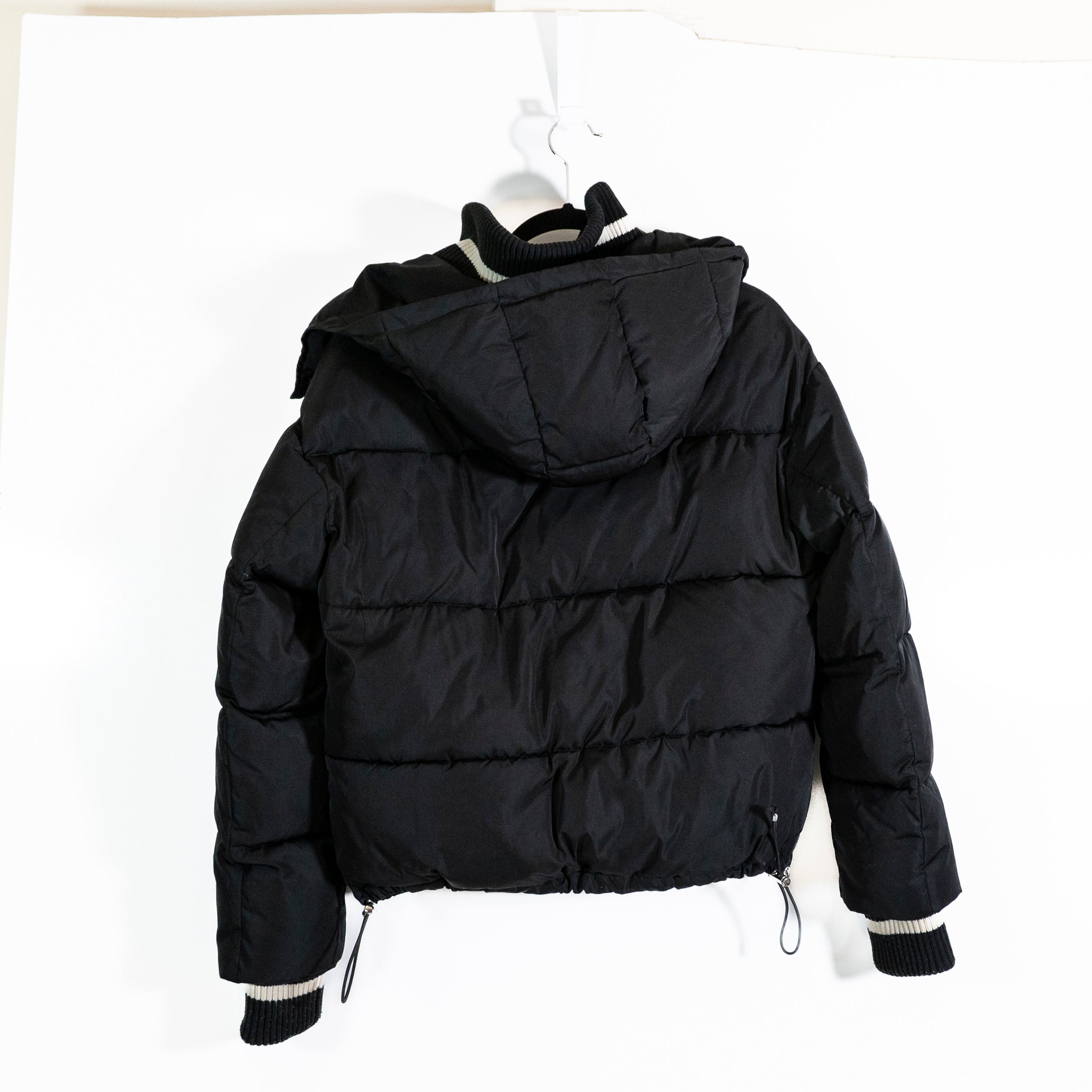 Ena Pelly Women's Recycled Quilted Cropped Puffer Jacket Black White 6