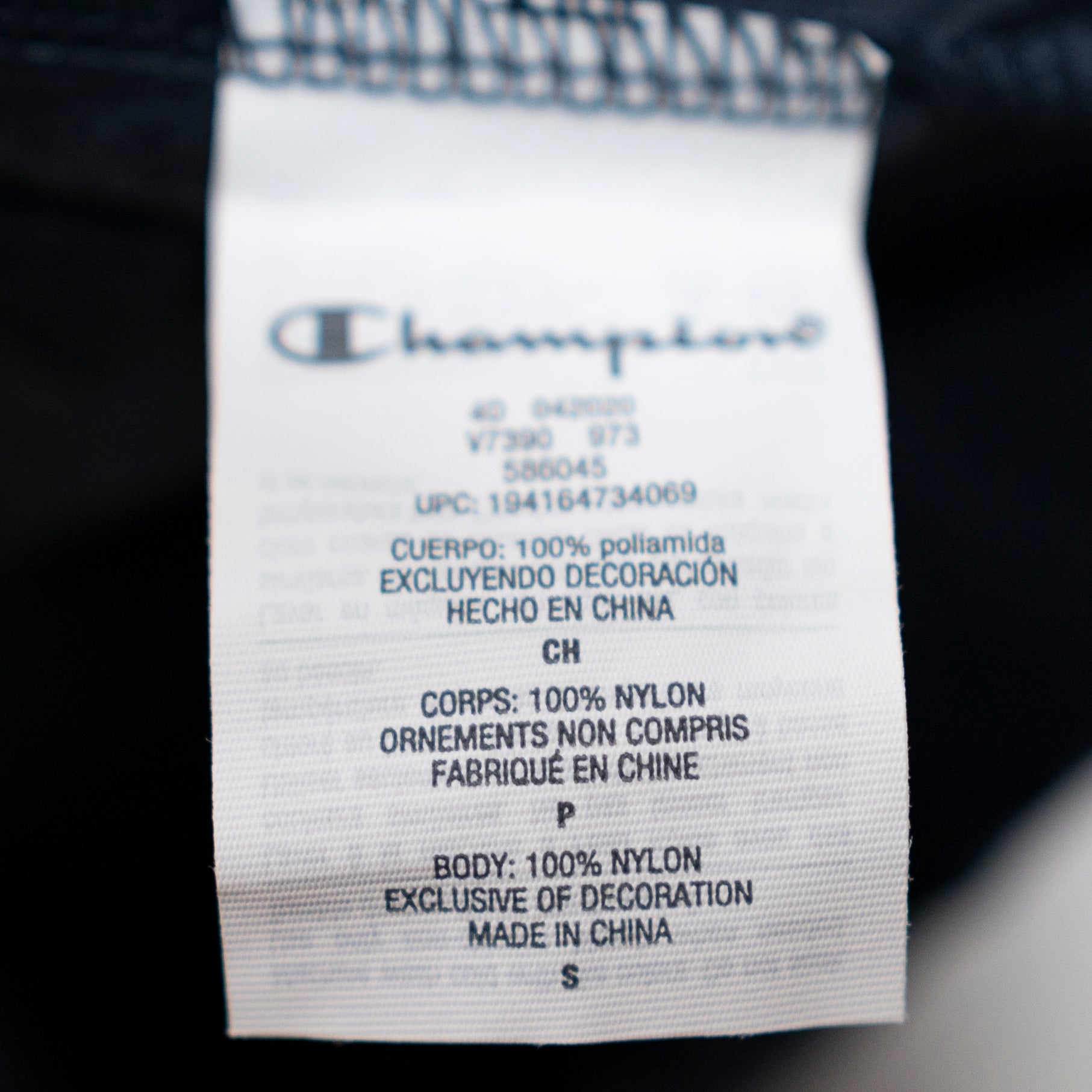 NEW Champion Women's Nylon Water Resistant Windbreaker Pullover Hoodie Sweater