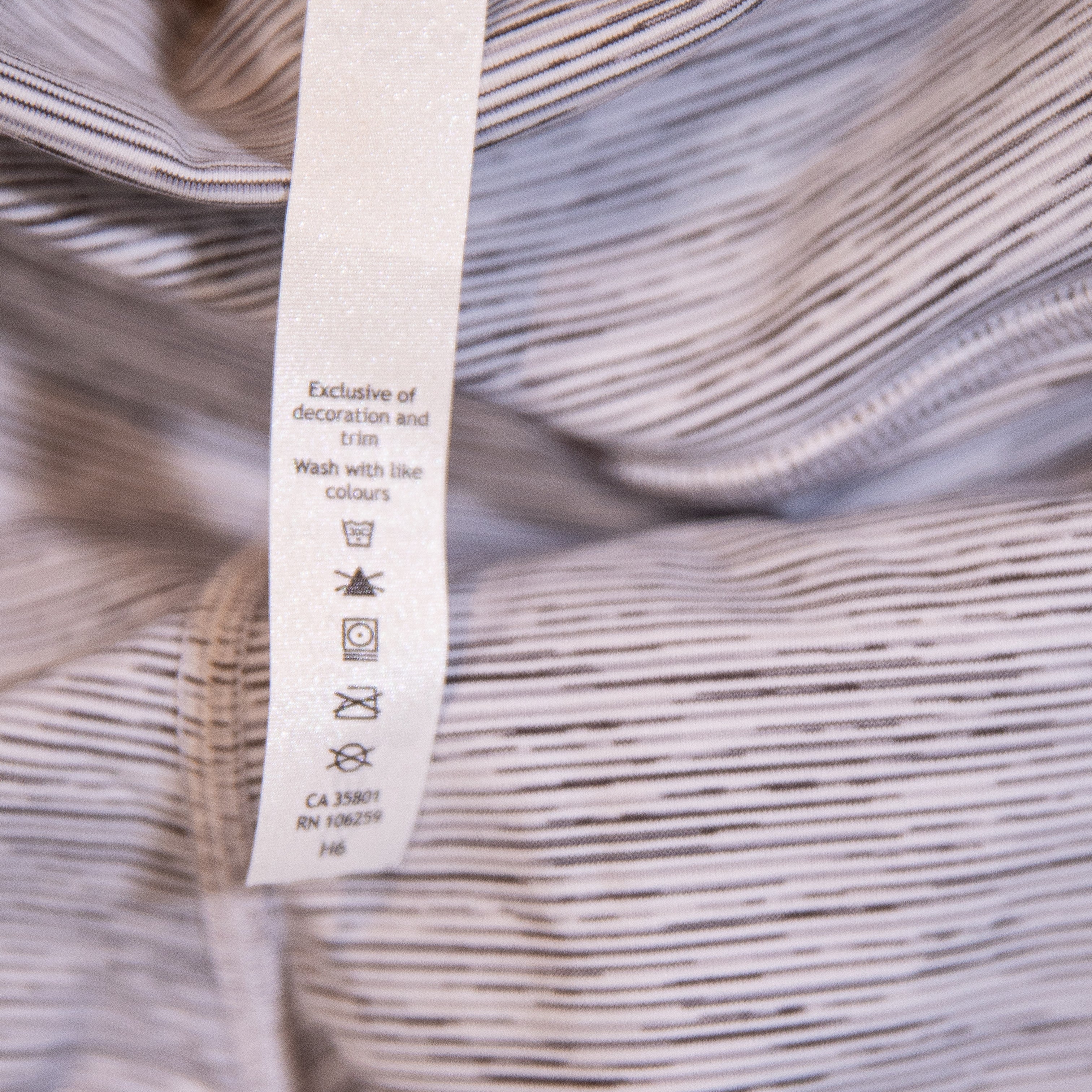Lululemon Wunder Under Crop Hi-Rise Full-On Luxtreme 21" Wee Are From Space 10