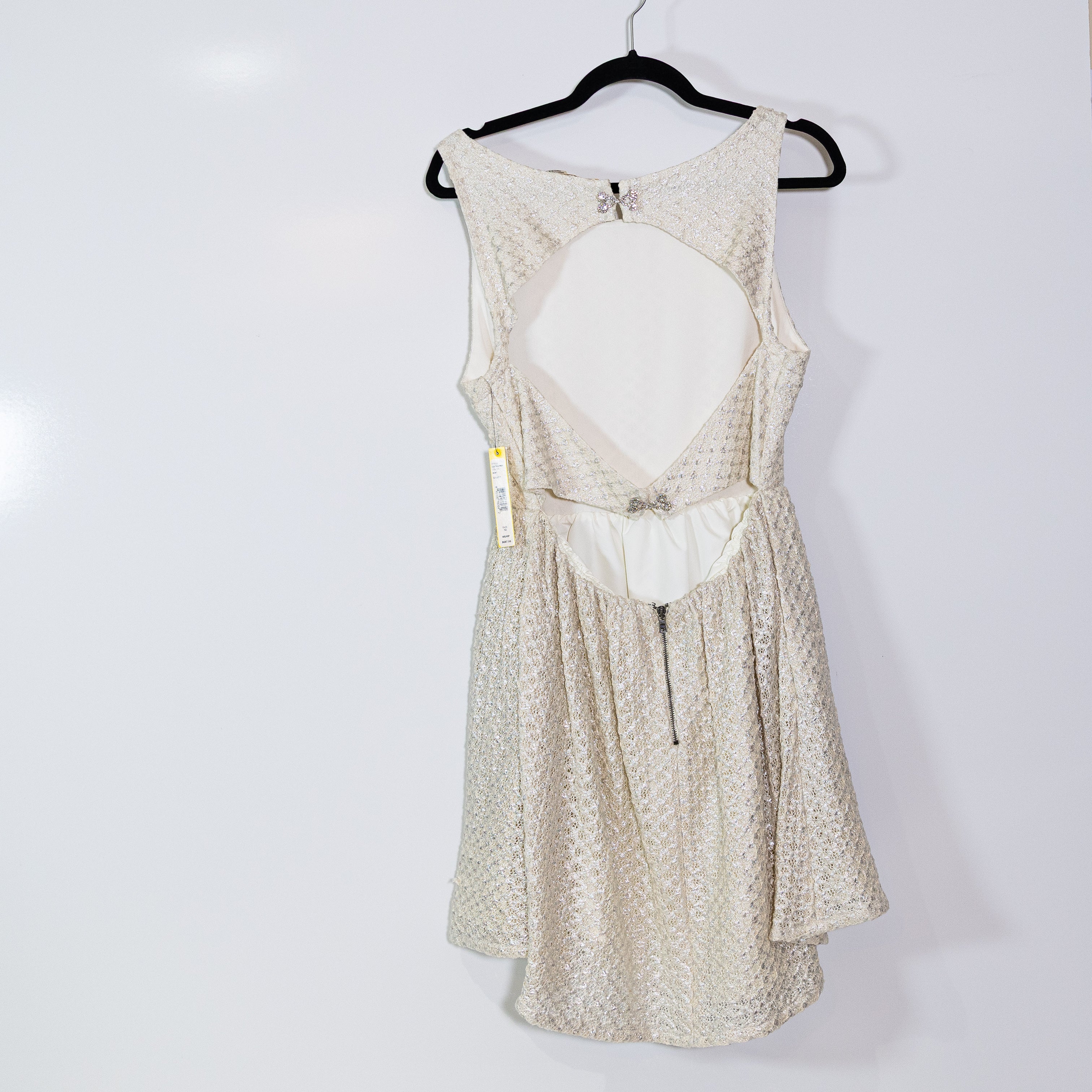 NEW Alice + Olivia Marla Boat Neck Cutout Back Metallic Silver Textured Dress 12