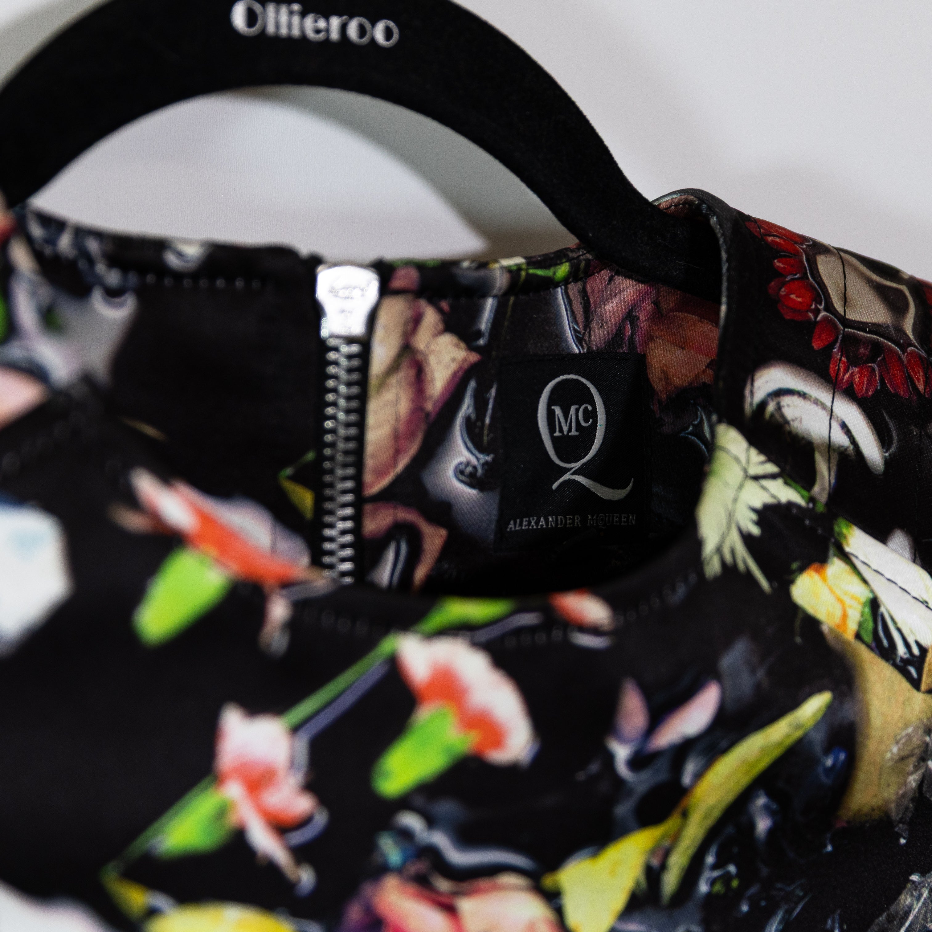 Alexander Mcqueen Festival Floral Print Pattern Sleeveless Satin Blouse Shirt XS