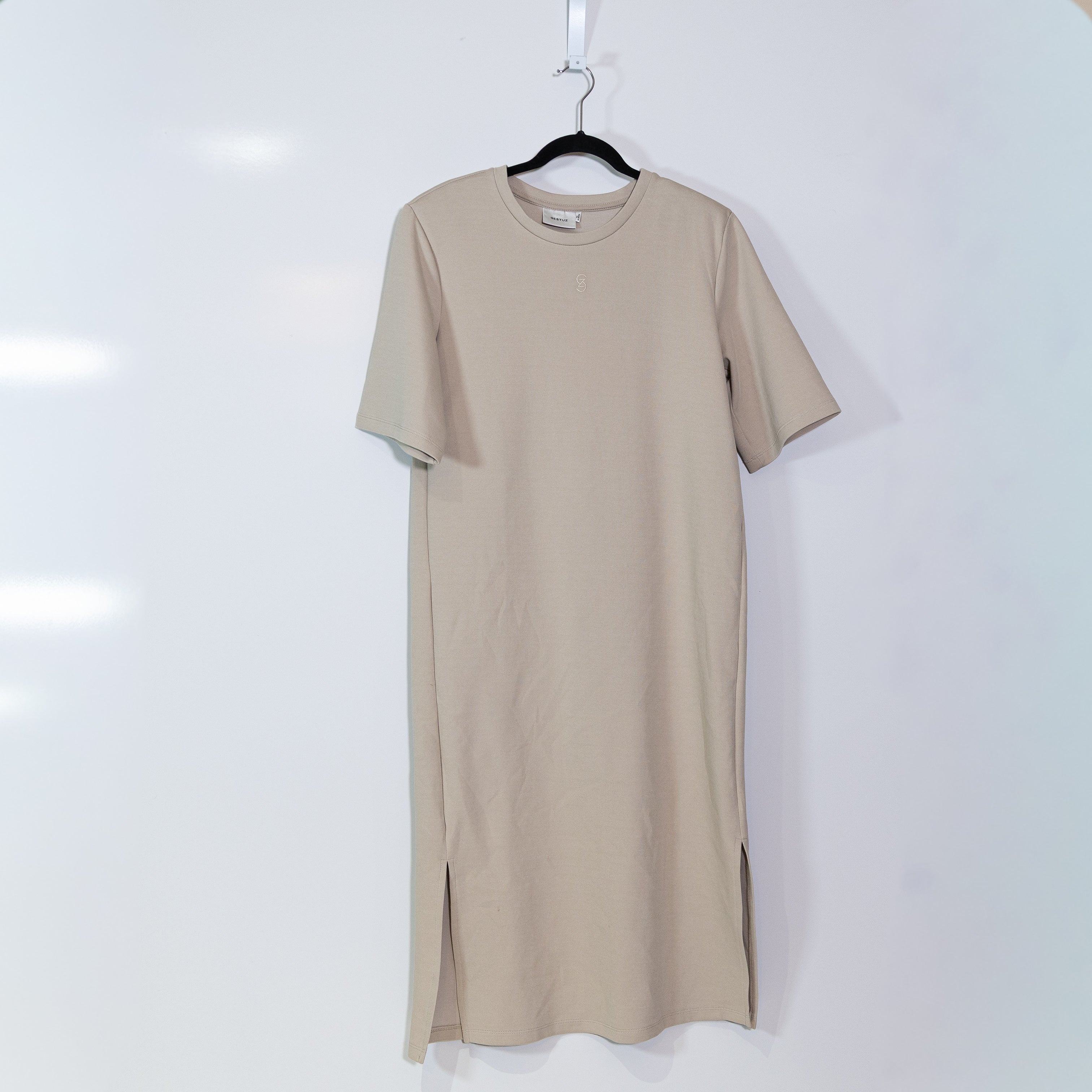 Gestuz Imina Short Sleeve Cotton Blend Crew Neck Tee Shirt Dress Neutral Medium