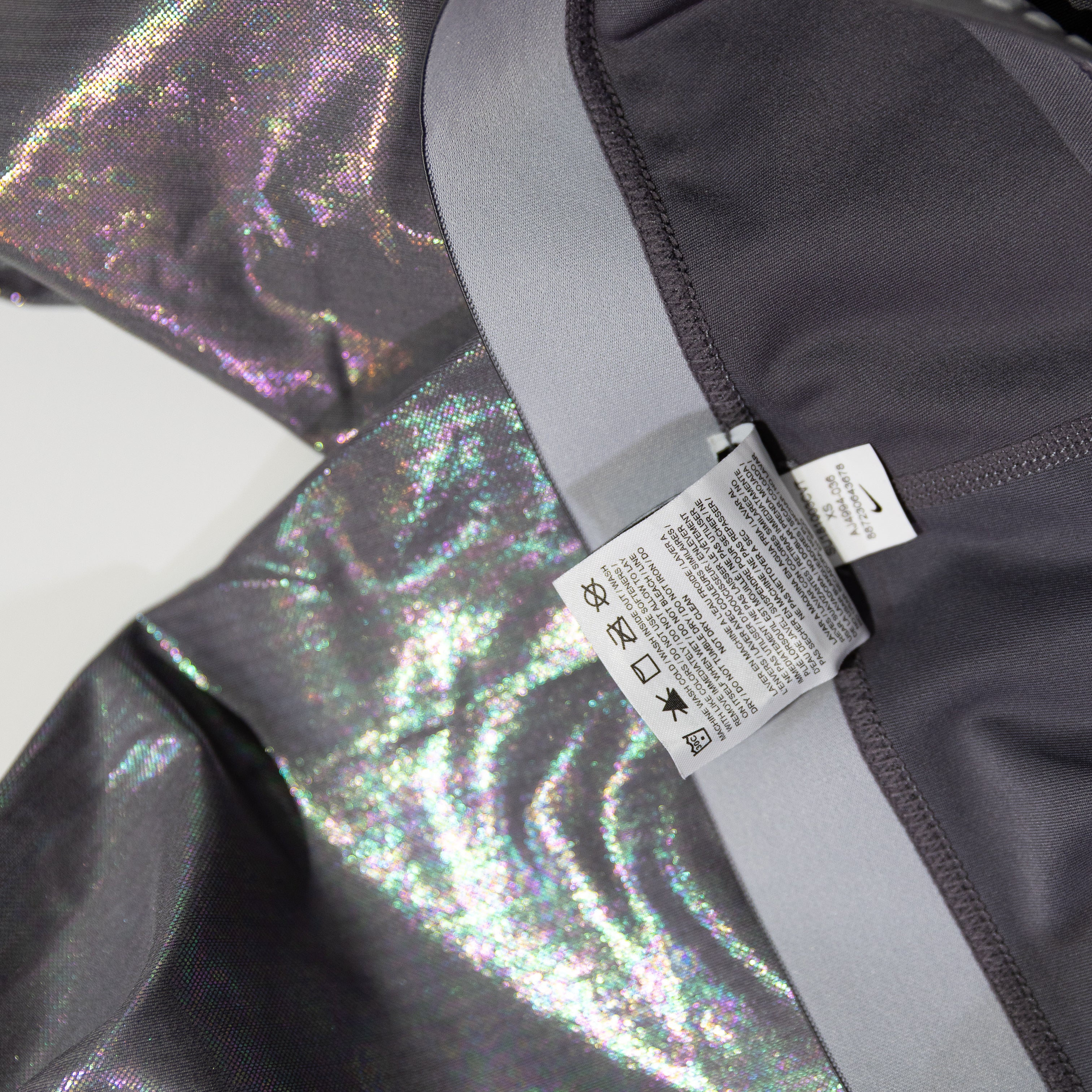 Nike Pro Dri-Fit Tight Fit 7/8 Length Athletic Work Out Leggings Iridescent XS