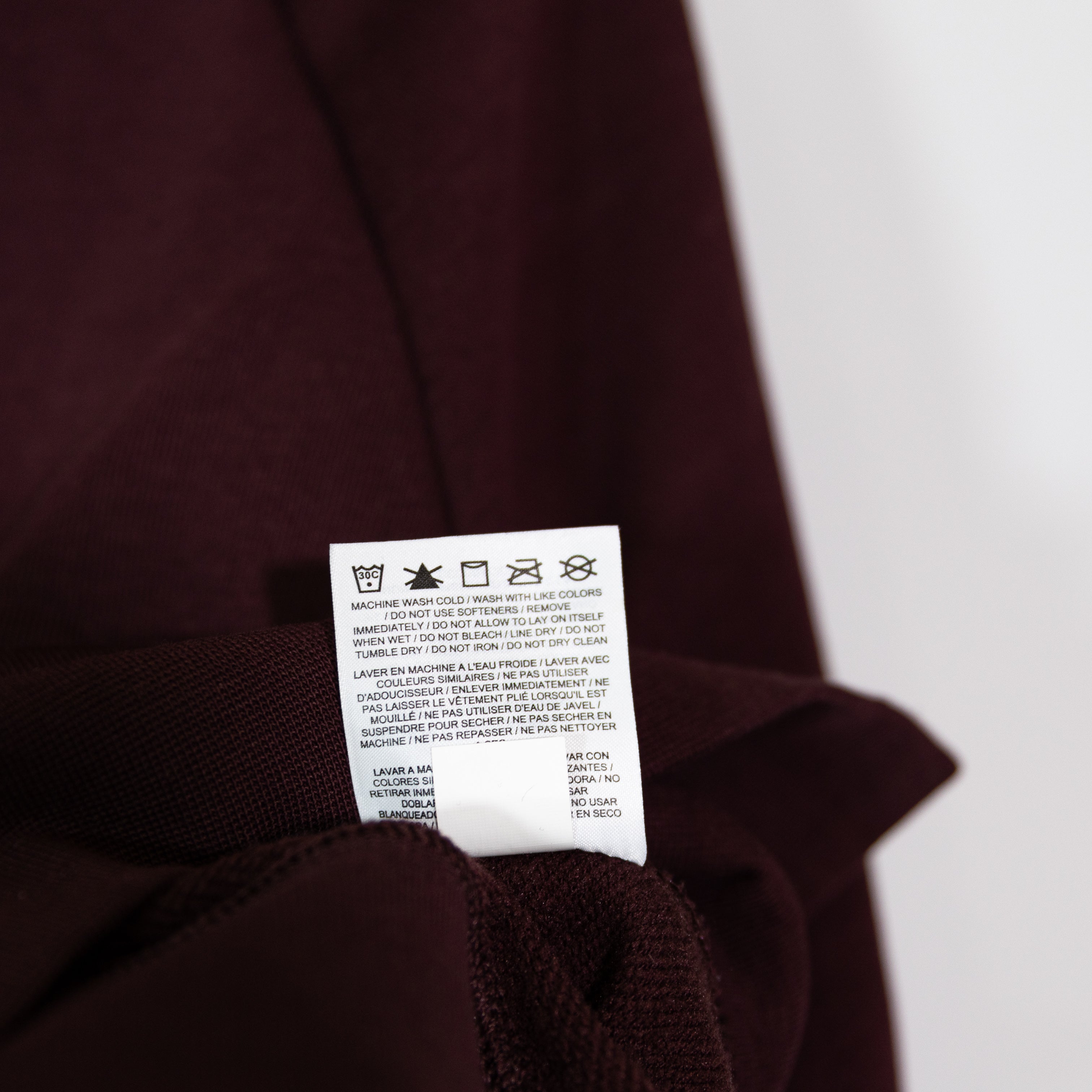 Nike Women's Versa Cotton Blend Logo Embossed Crew Neck Pullover Sweater Small