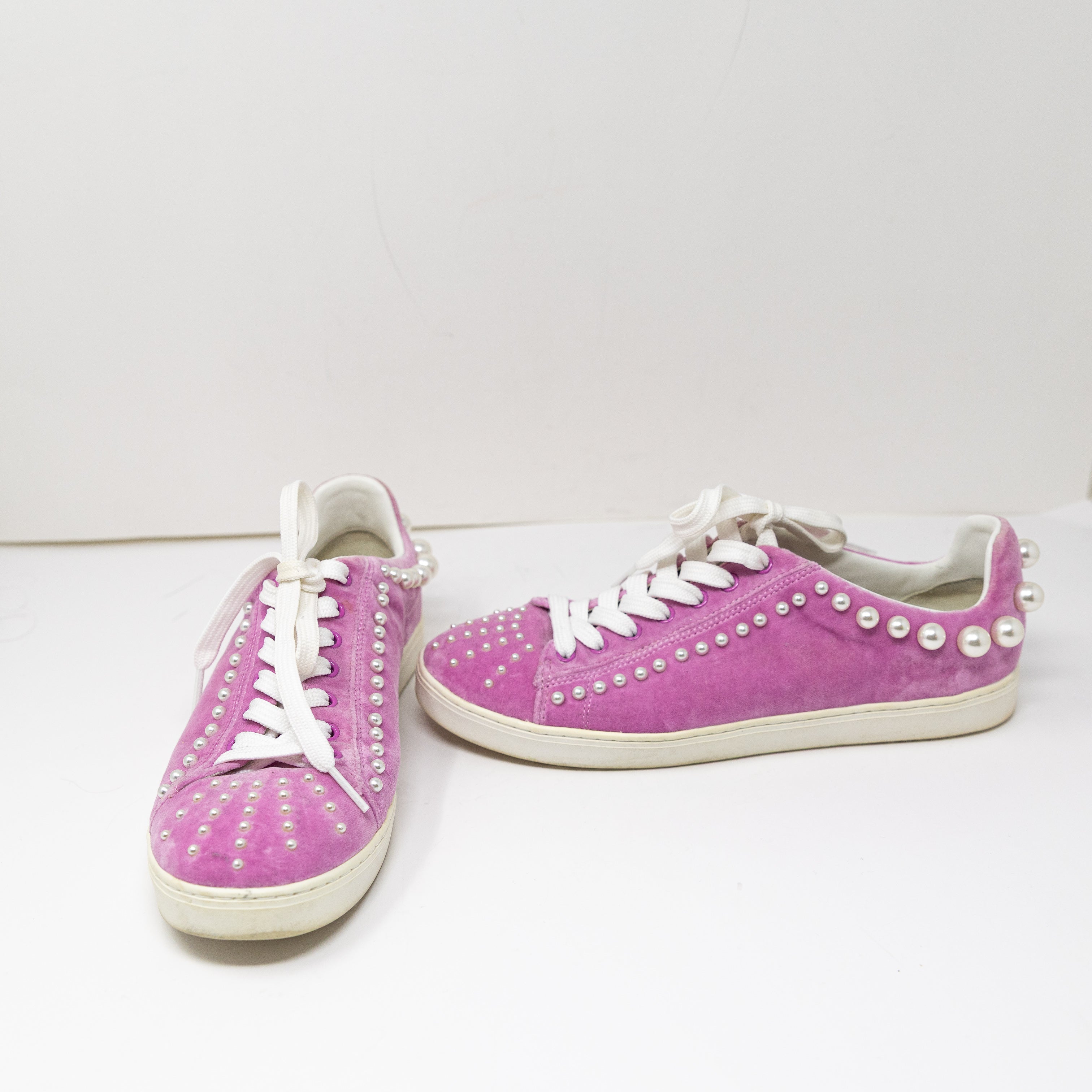 Stuart Weitzman Goldie Velvet Velour Faux Pearl Beaded Embellished Sneakers Pink
