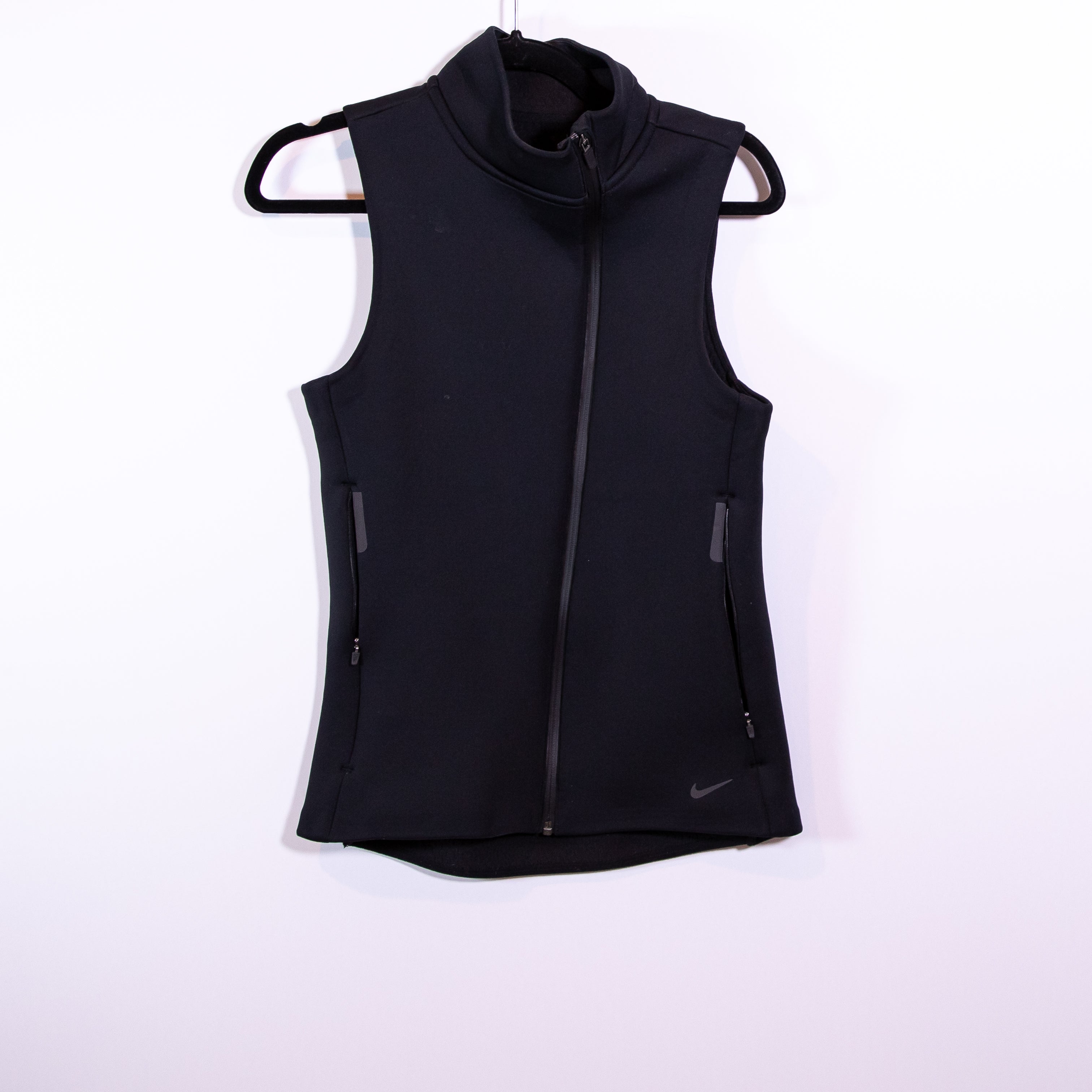 Nike Women's Therma Sphere Max Training Full Zip Sleeveless Vest Jacket Black S