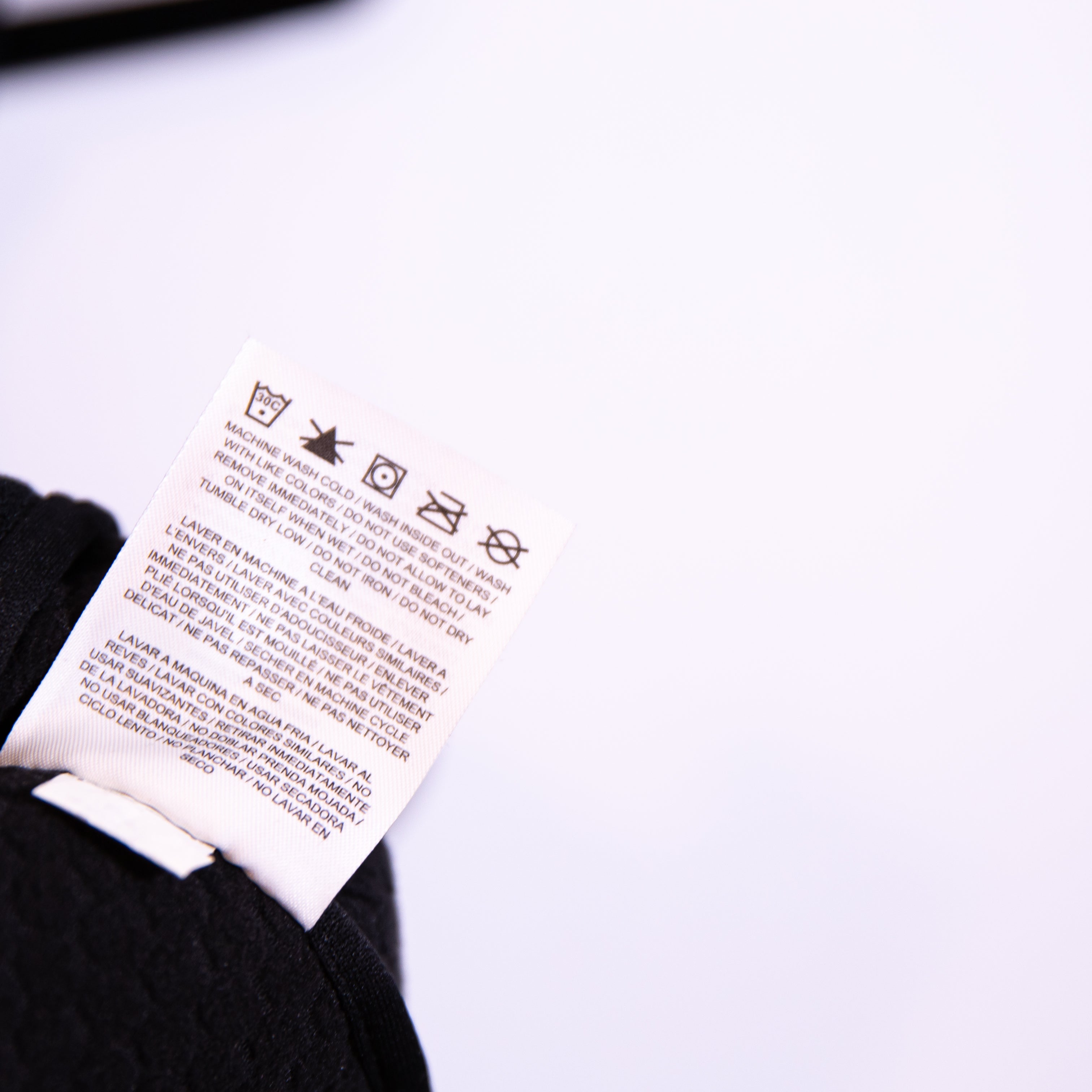 Nike Women's Therma Sphere Max Training Full Zip Sleeveless Vest Jacket Black S