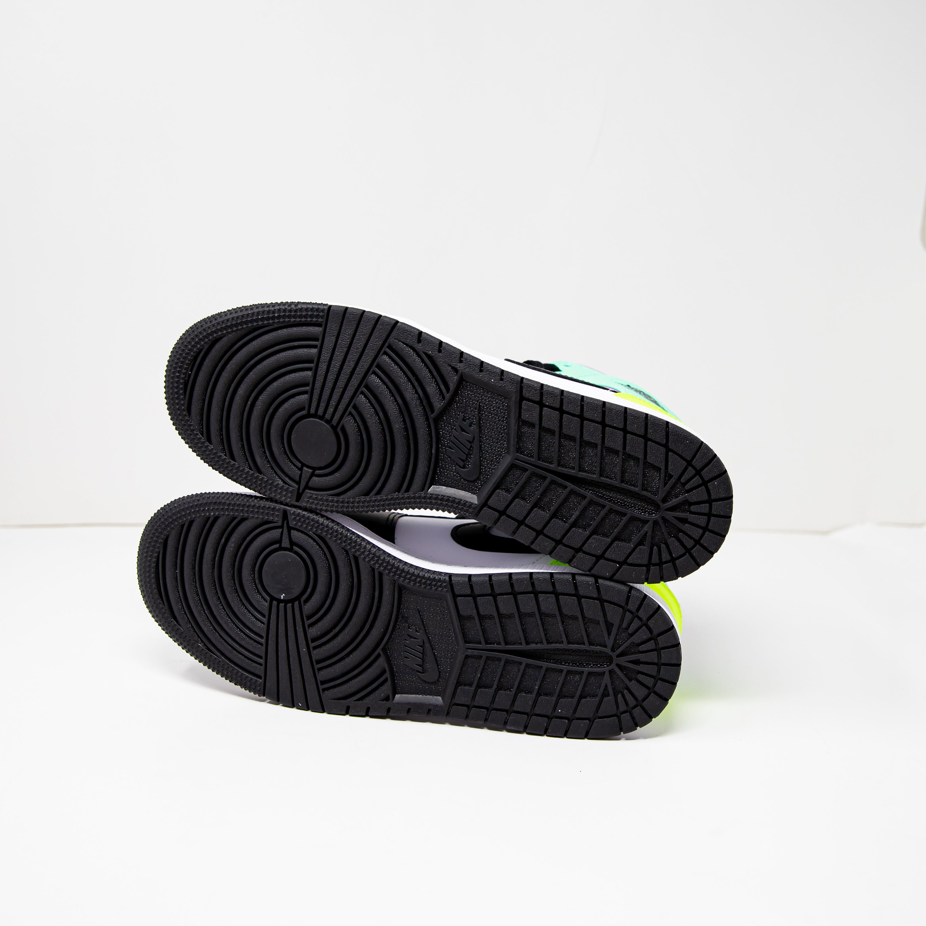 NEW Nike Air Jordan 1 Mid GS Pastel 554725-175 High Top Sneakers Shoes 6Y