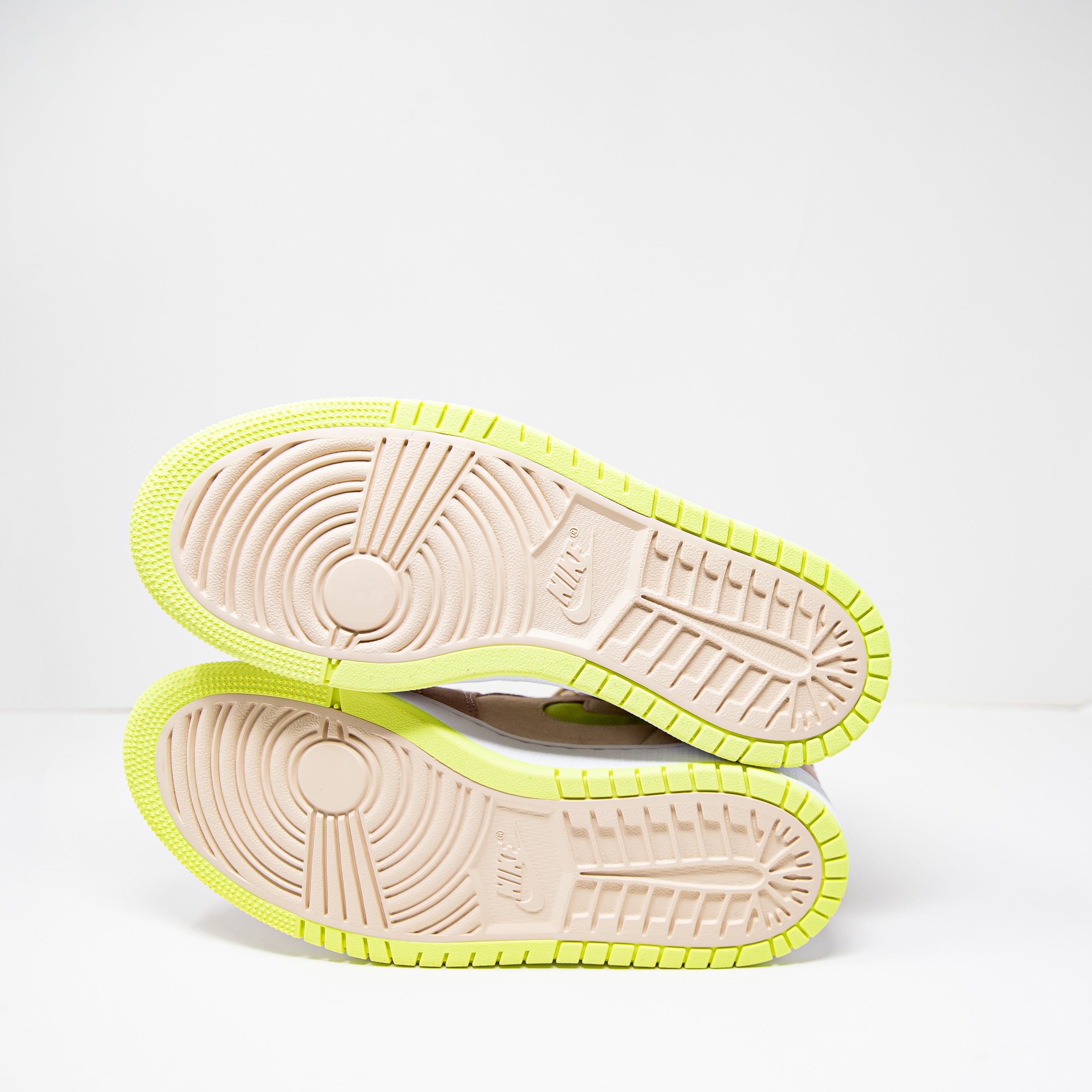 NEW Nike Women's Air Jordan 1 Zoom Air CMFT CT0979 200 Lemon Twist Sneakers Shoe