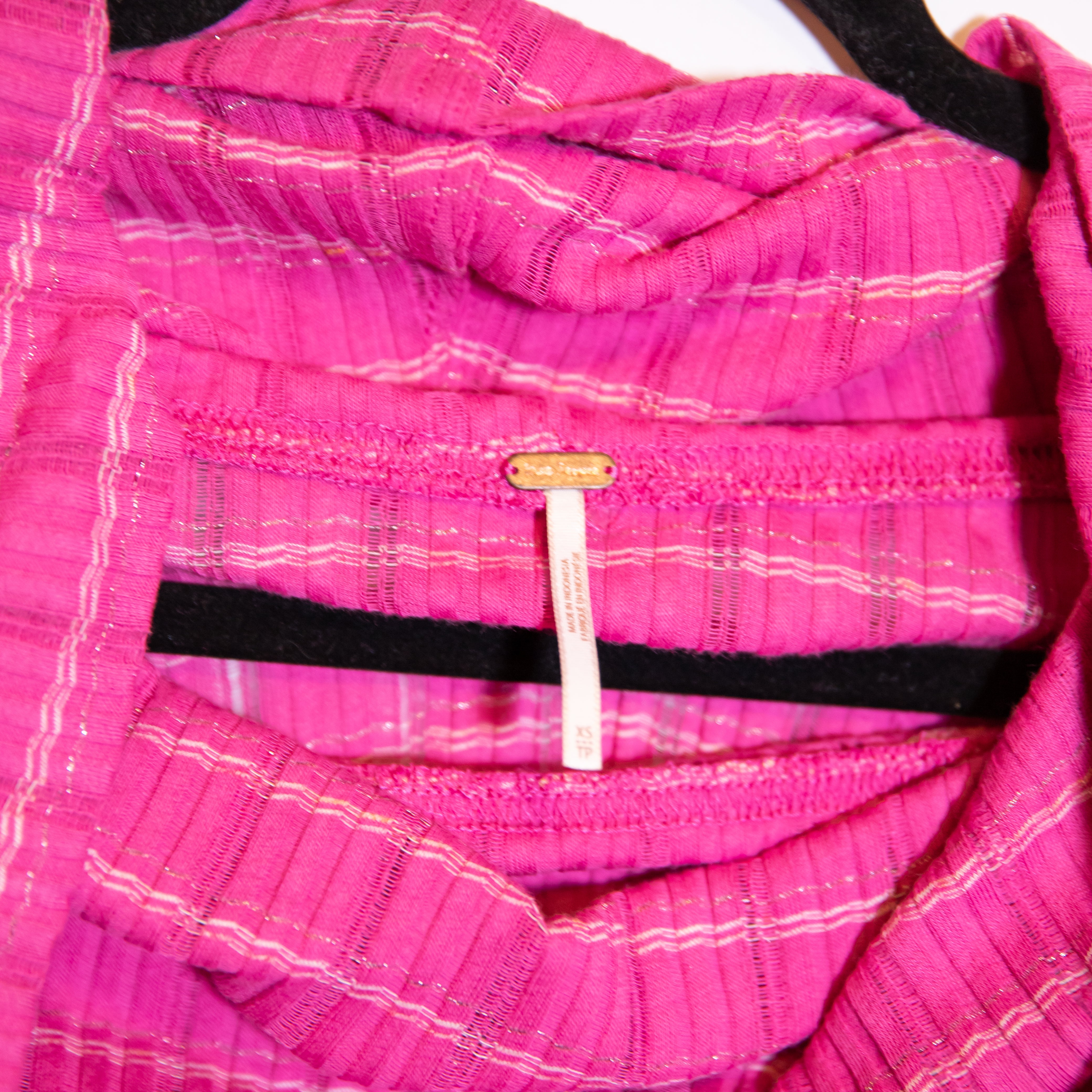 Free People Snowbunny Girlfriend Off The Shoulder Knit Pink Metallic Sweater XS