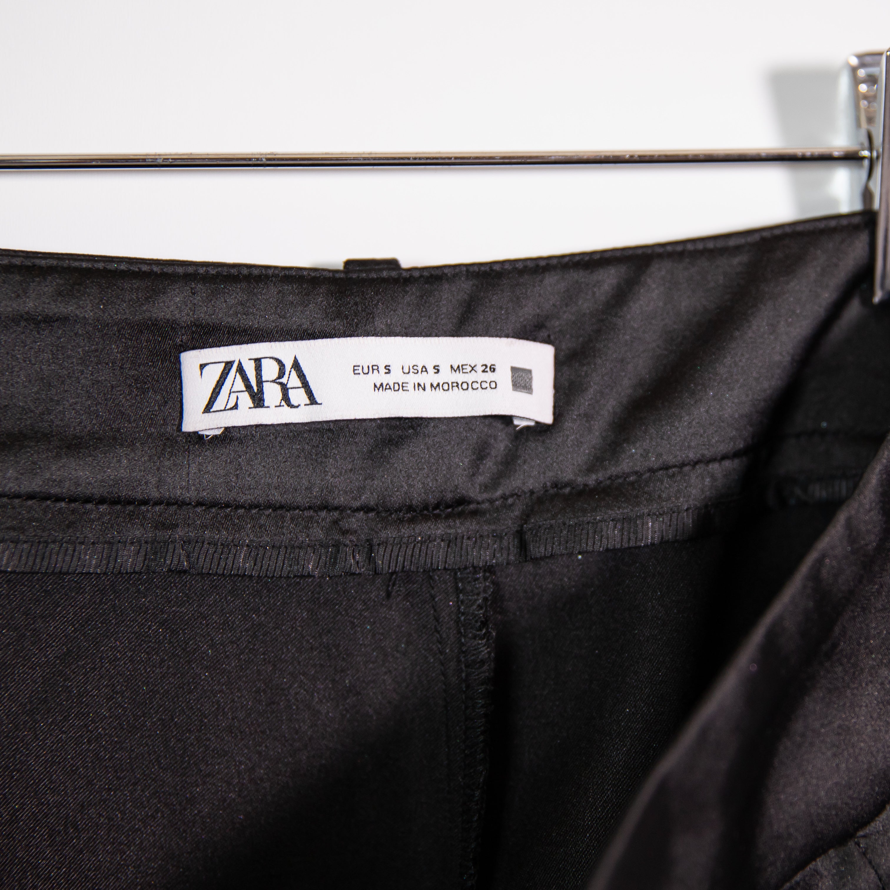 Zara Women's Multi Pocket Cargo Mid Rise Satin Straight Leg Trouser Pants Black