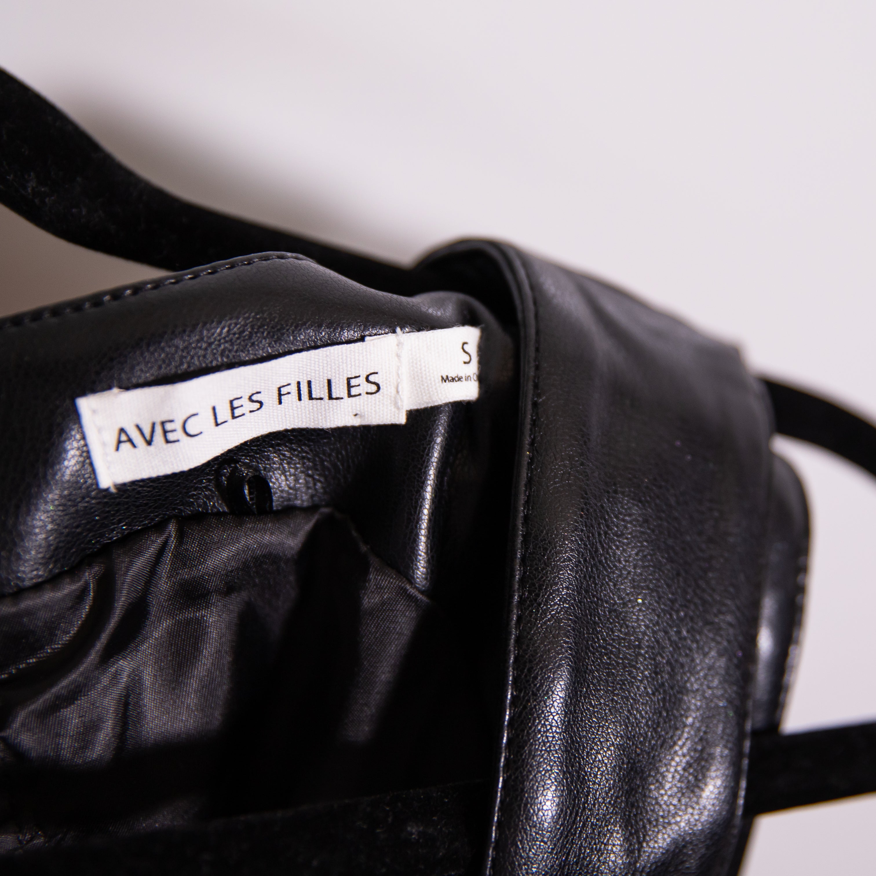 Avec Les Filles Faux Vegan Leather Square Neck Crop Tank Top Black Small