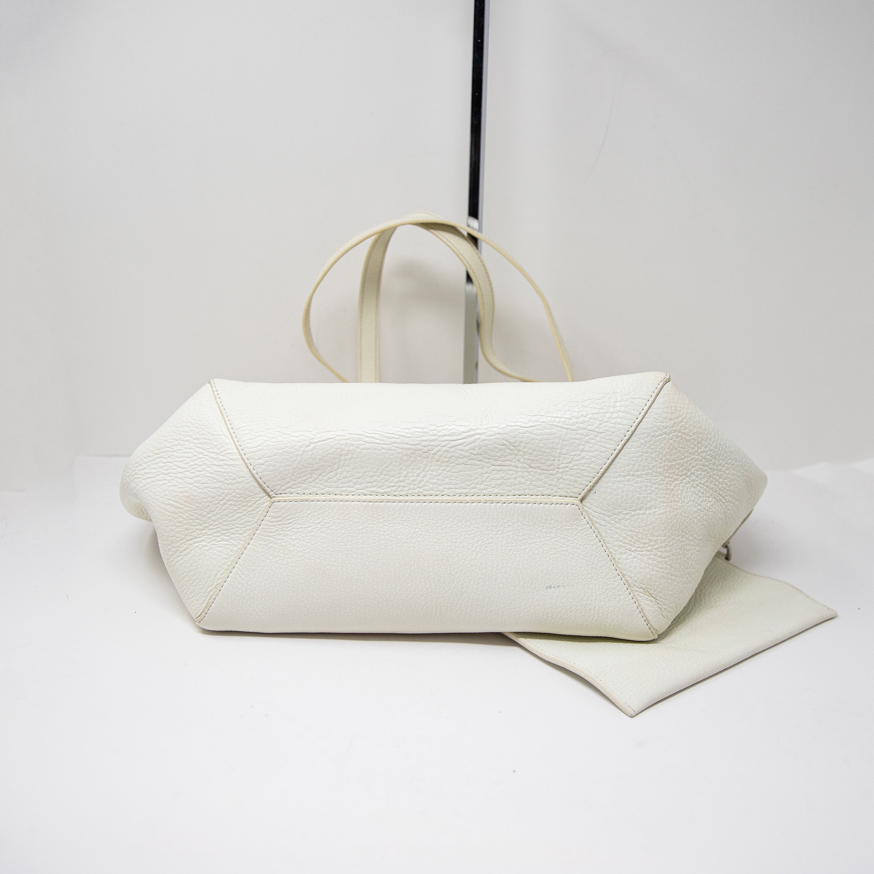 Alice + Olivia Georgina Genuine Leather Bucket Adjustable Shoulder Tote Bag