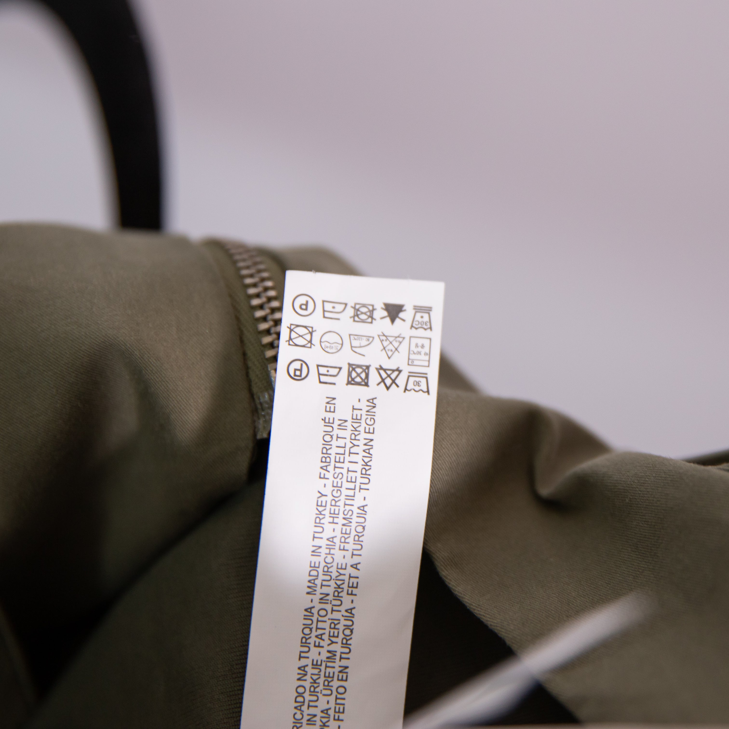 NEW Zara Women's Cargo Multi Pocket Utility Army Front Zip Crop Tank Top Green M