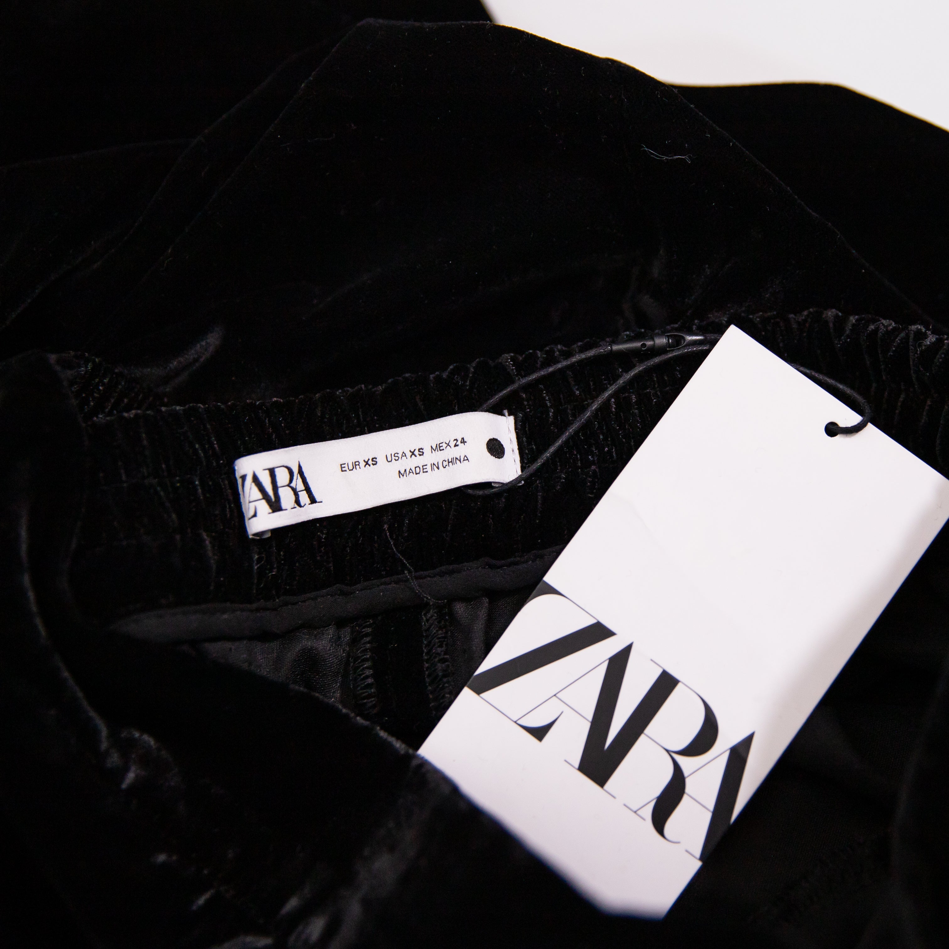 NEW Zara Velvet Velour Mid Rise Straight Leg Trouser Pants Solid Black XS