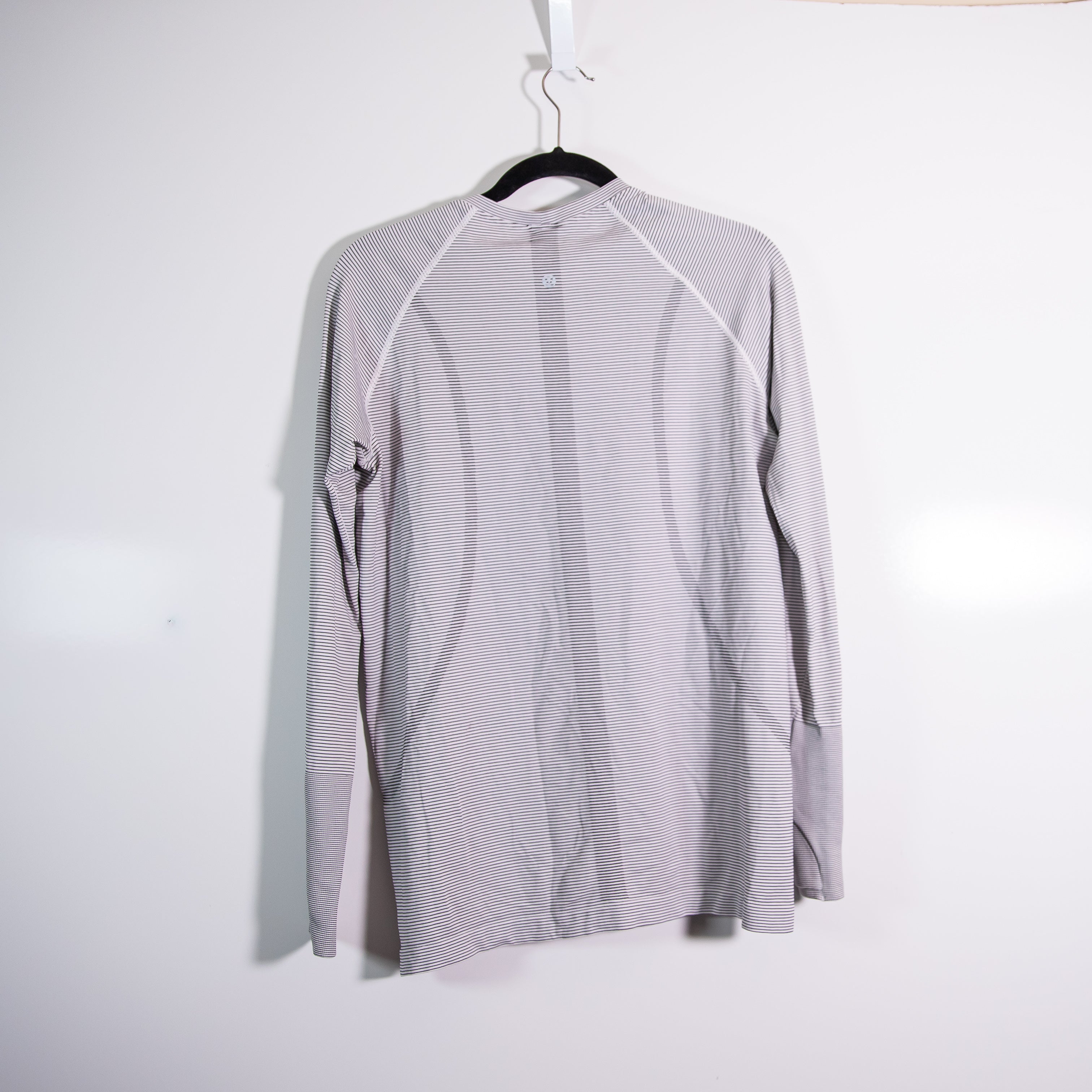 Lululemon Women's Swiftly Tech Crew Neck Long Sleeve Black White Stripe Shirt 12