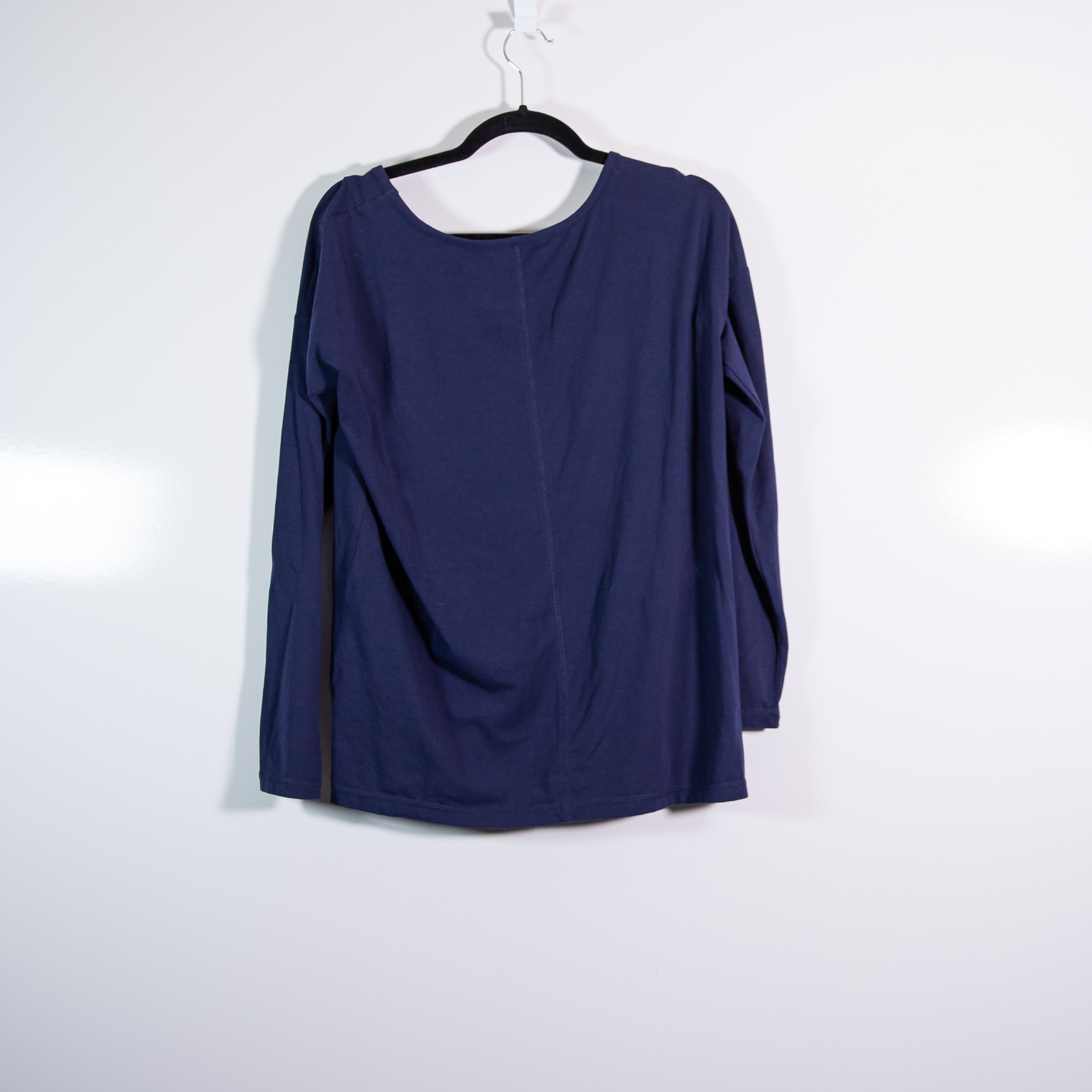 Lilly Pulitzer Luxletic Cotton Stretch V Neck Long Sleeve Tee Shirt Navy Blue M