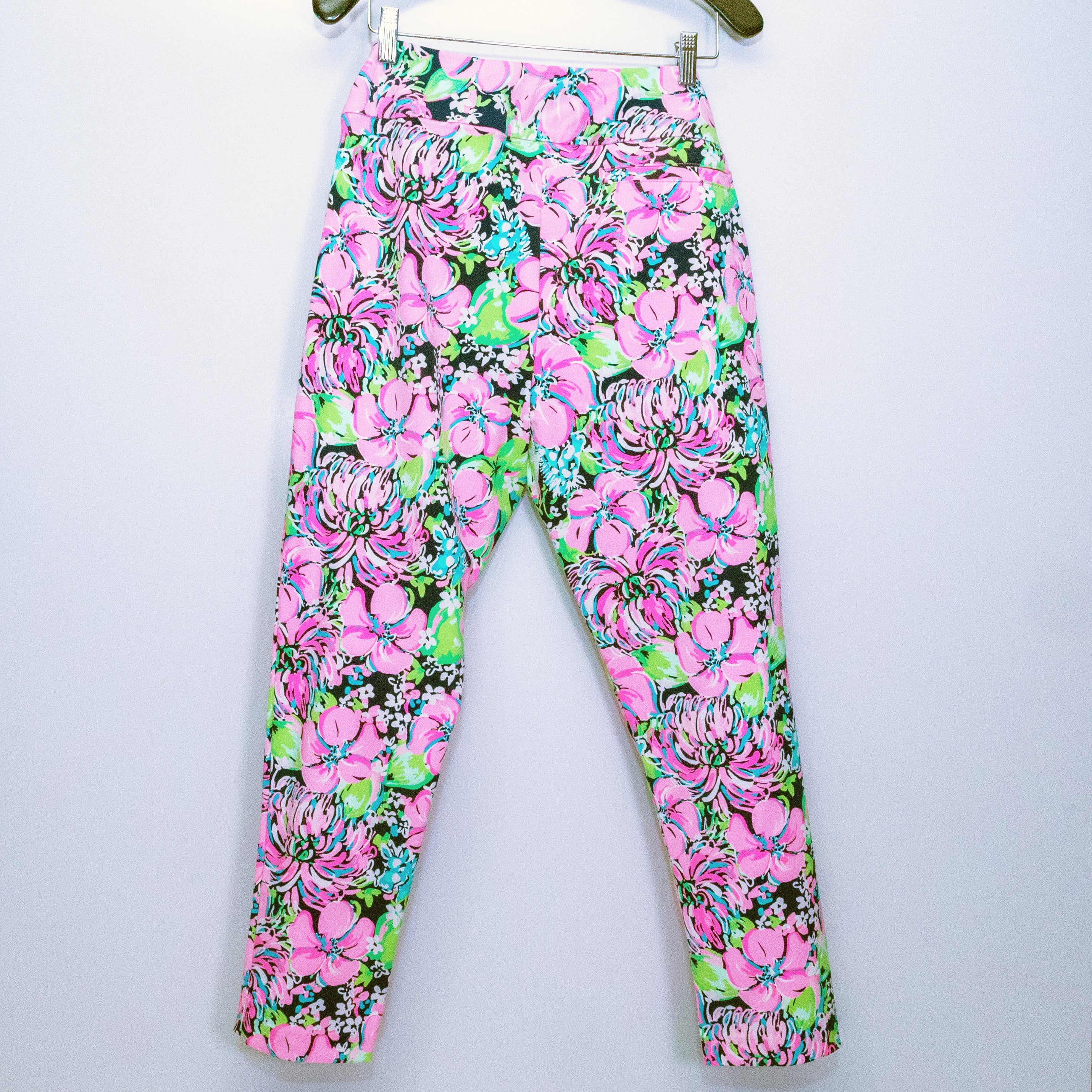 Lilly Pulitzer Luxletic UPF 50 High Tide Navy Tall Order Floral Print Pants 14