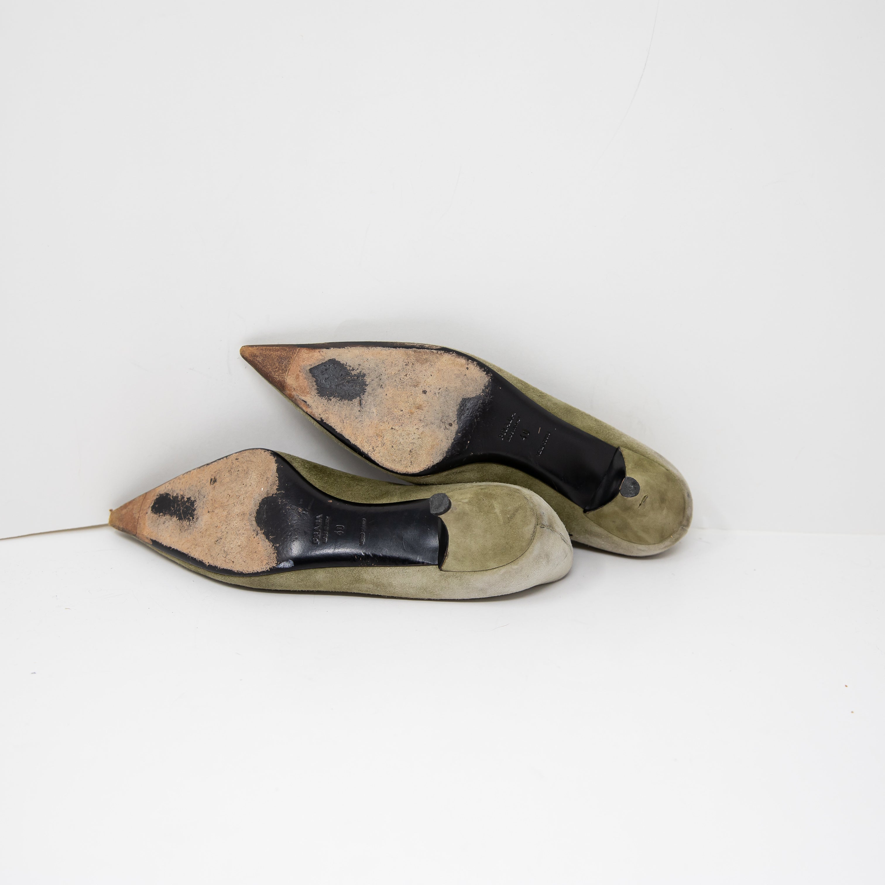 Prada Made In Italy Genuine Suede Slip On Pointed Toe Kitten Heel Shoes Gray 40