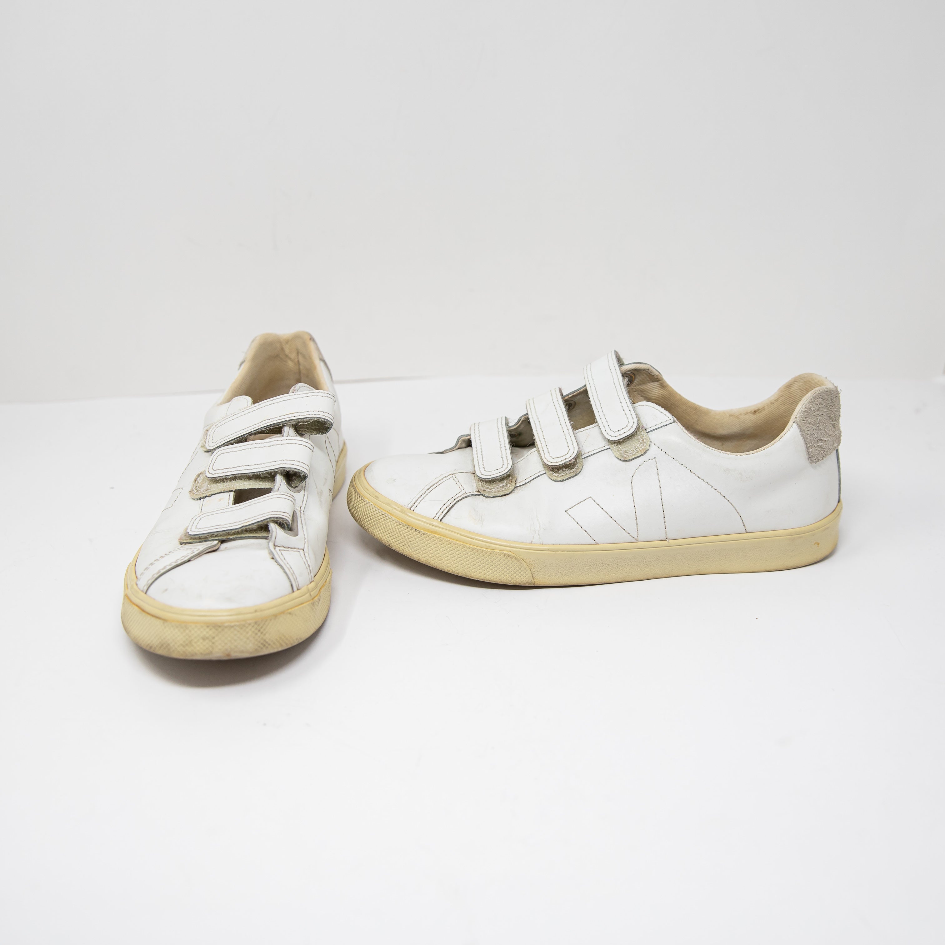 Veja Women's Recife Low Top Slip On Strap Leather Sneakers Shoes White 7