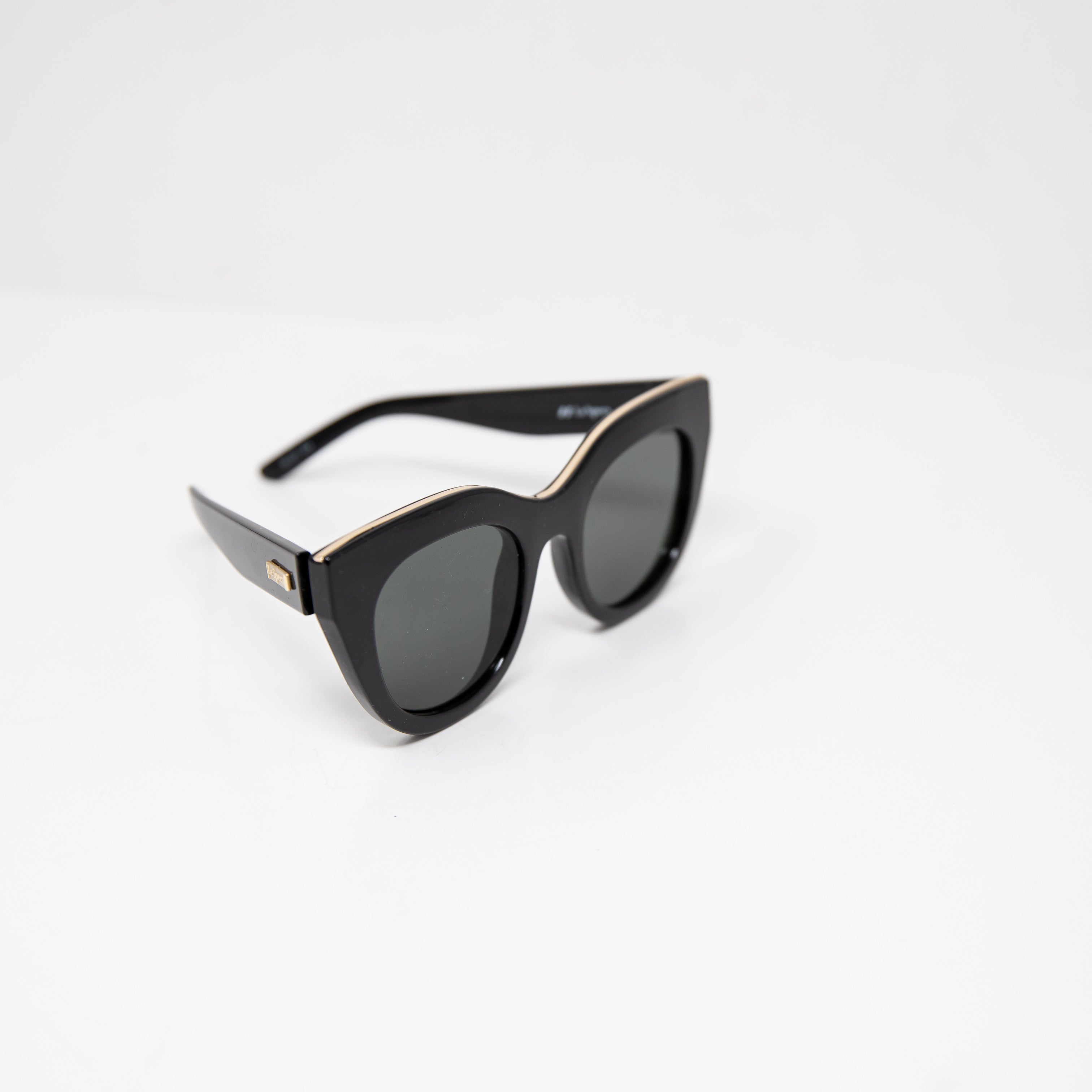 Le Specs Air Heart Oversized Cat Eye Full Rim Plastic Frame Sunglasses Black