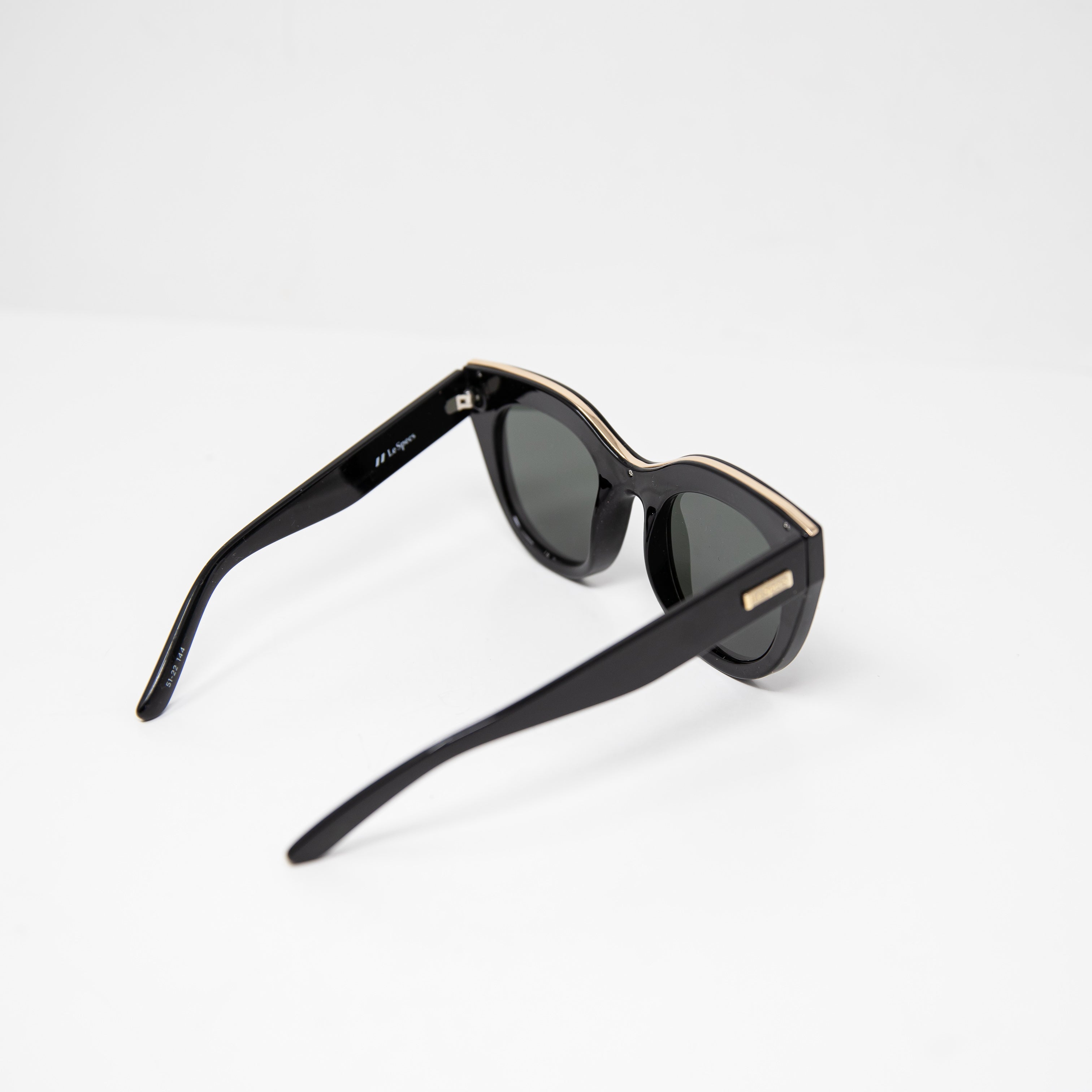 Le Specs Air Heart Oversized Cat Eye Full Rim Plastic Frame Sunglasses Black