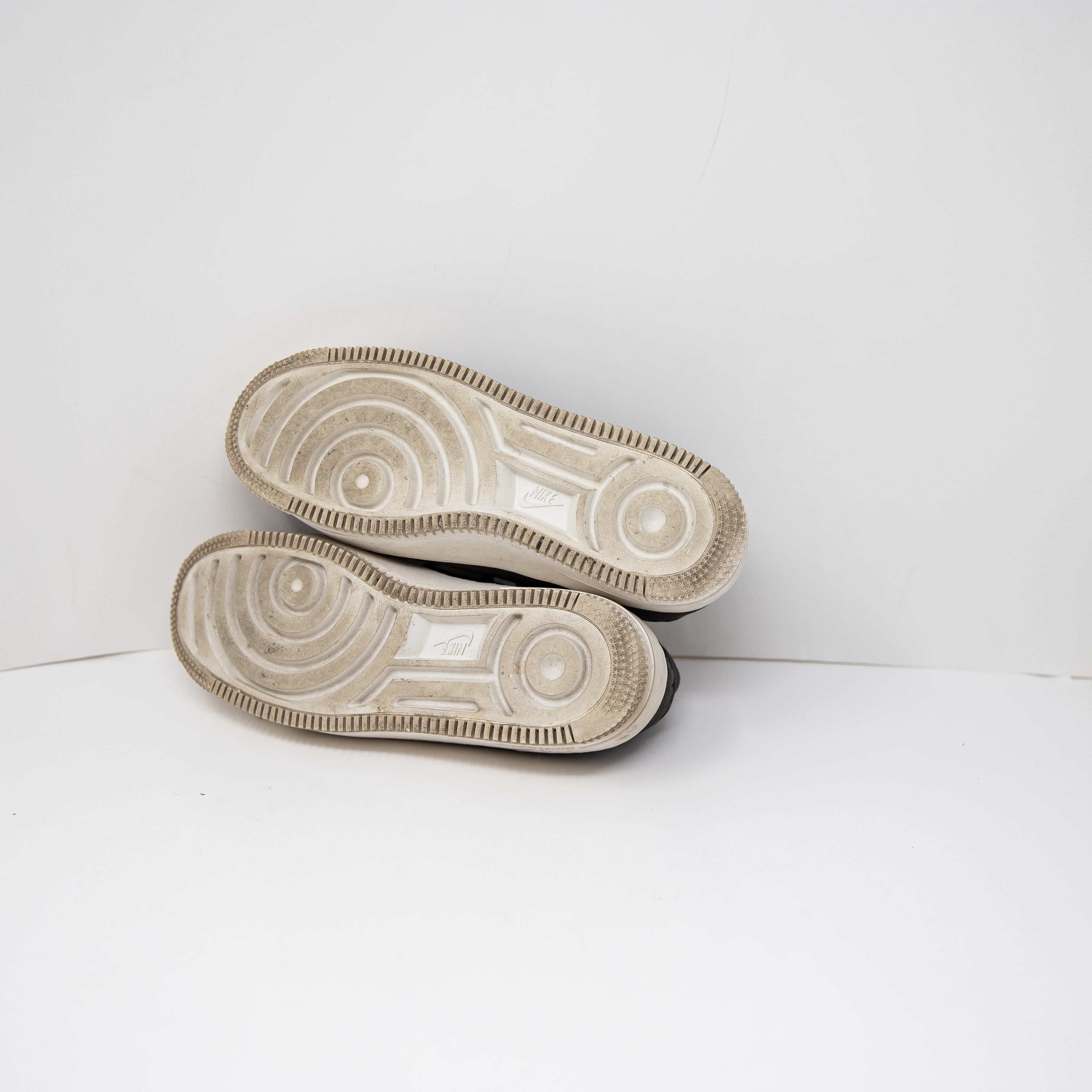 Nike Women's Sage Air Force Low Top Lace Up Genuine Suede Sneakers Shoes Gray