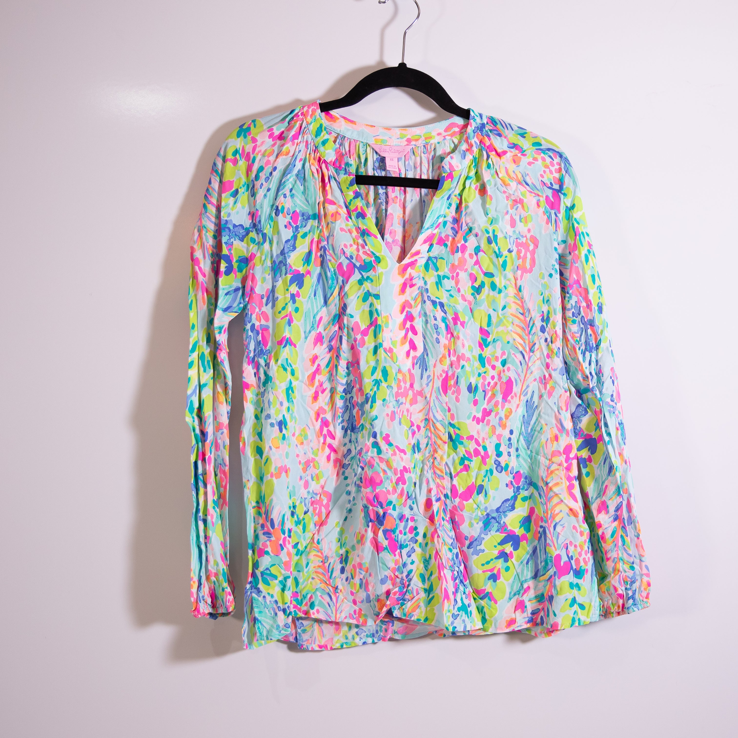 Lilly Pulitzer Martinique Lightweight V Neck Long Sleeve Catch The Wave Blouse