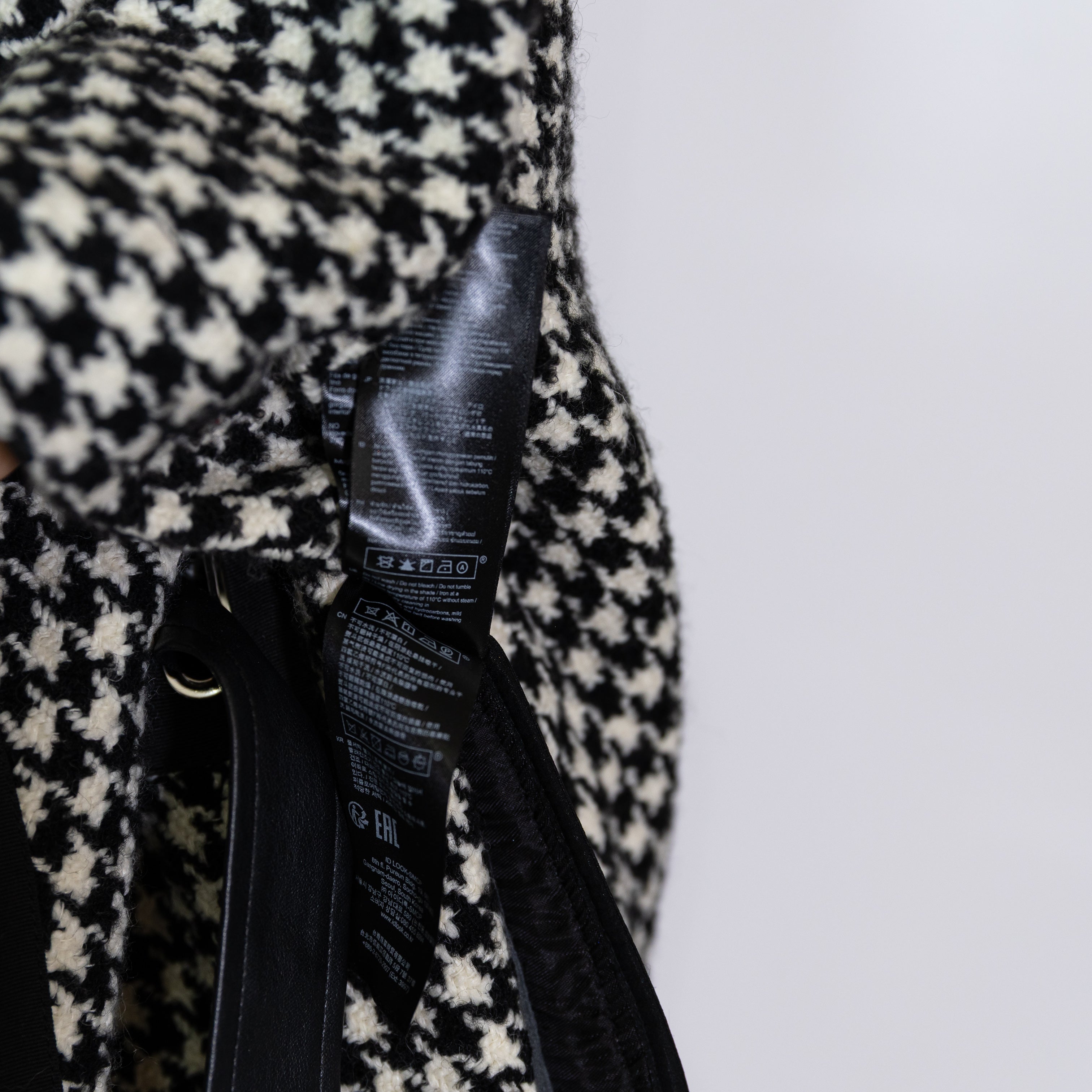 Maje Giro Belted Black White Wool Blend Houndstooth Woven Poncho Coat Jacket