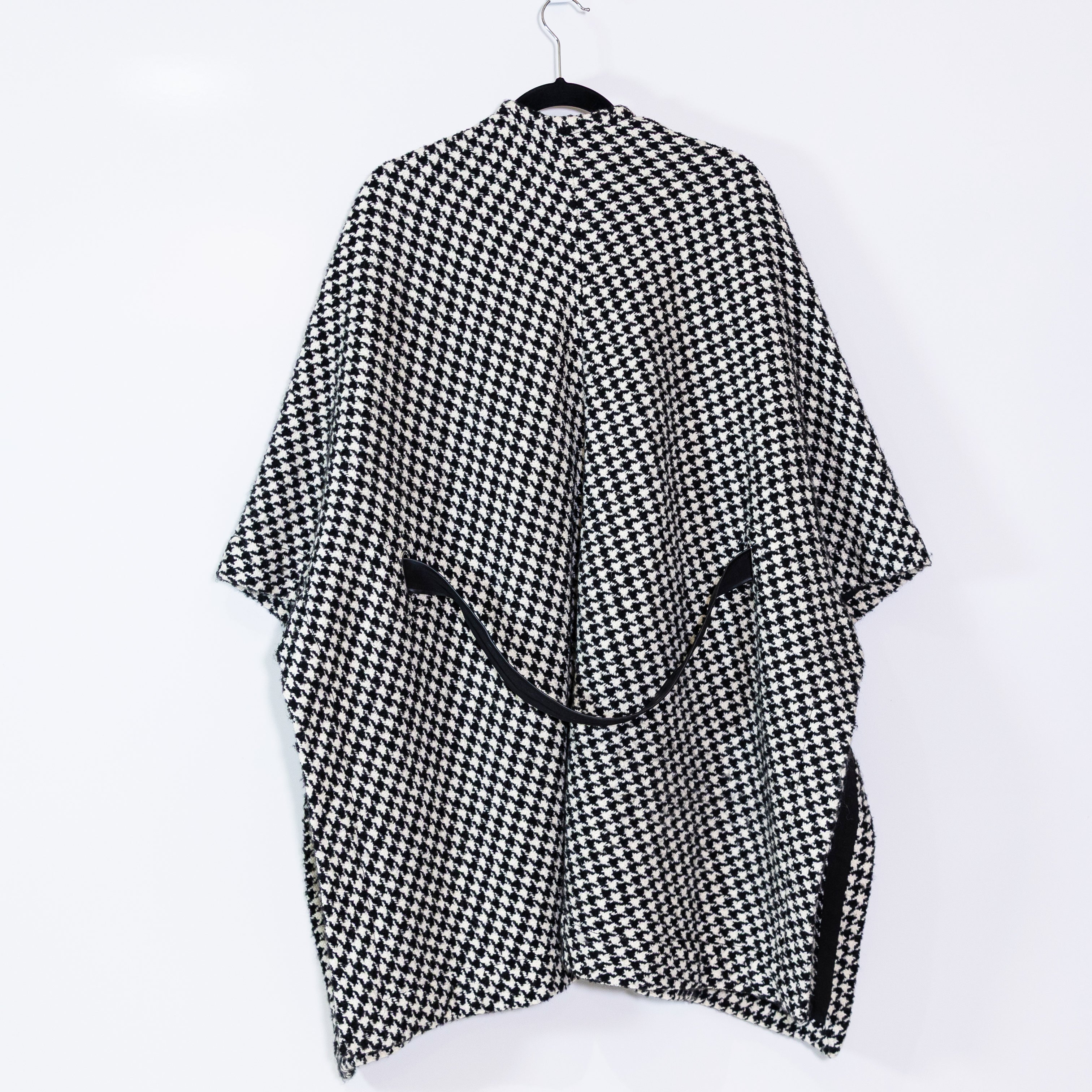 Maje Giro Belted Black White Wool Blend Houndstooth Woven Poncho Coat Jacket