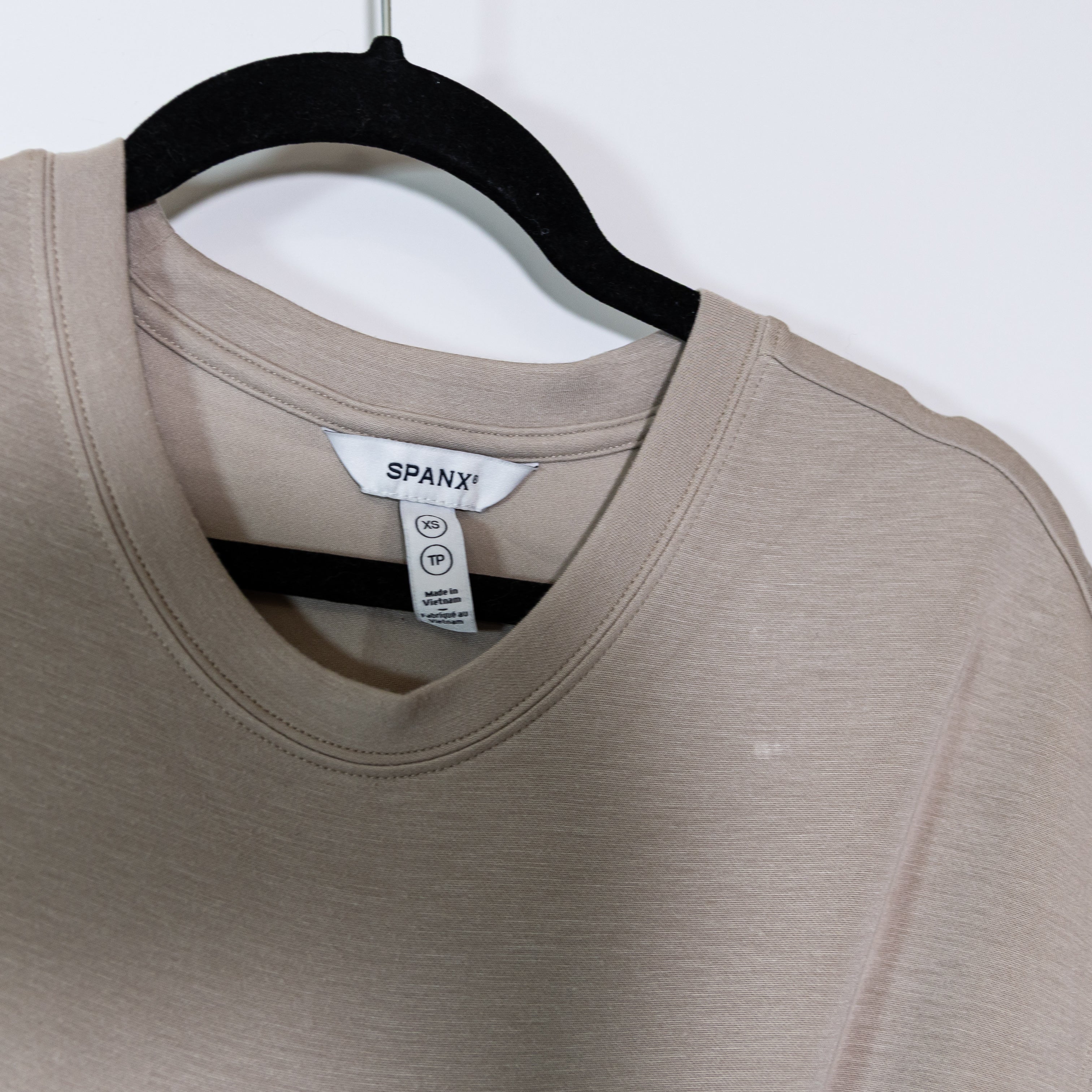 Spanx Women's AirEssentials Travel Lightweight Crew Neck Short Sleeve Tee Shirt