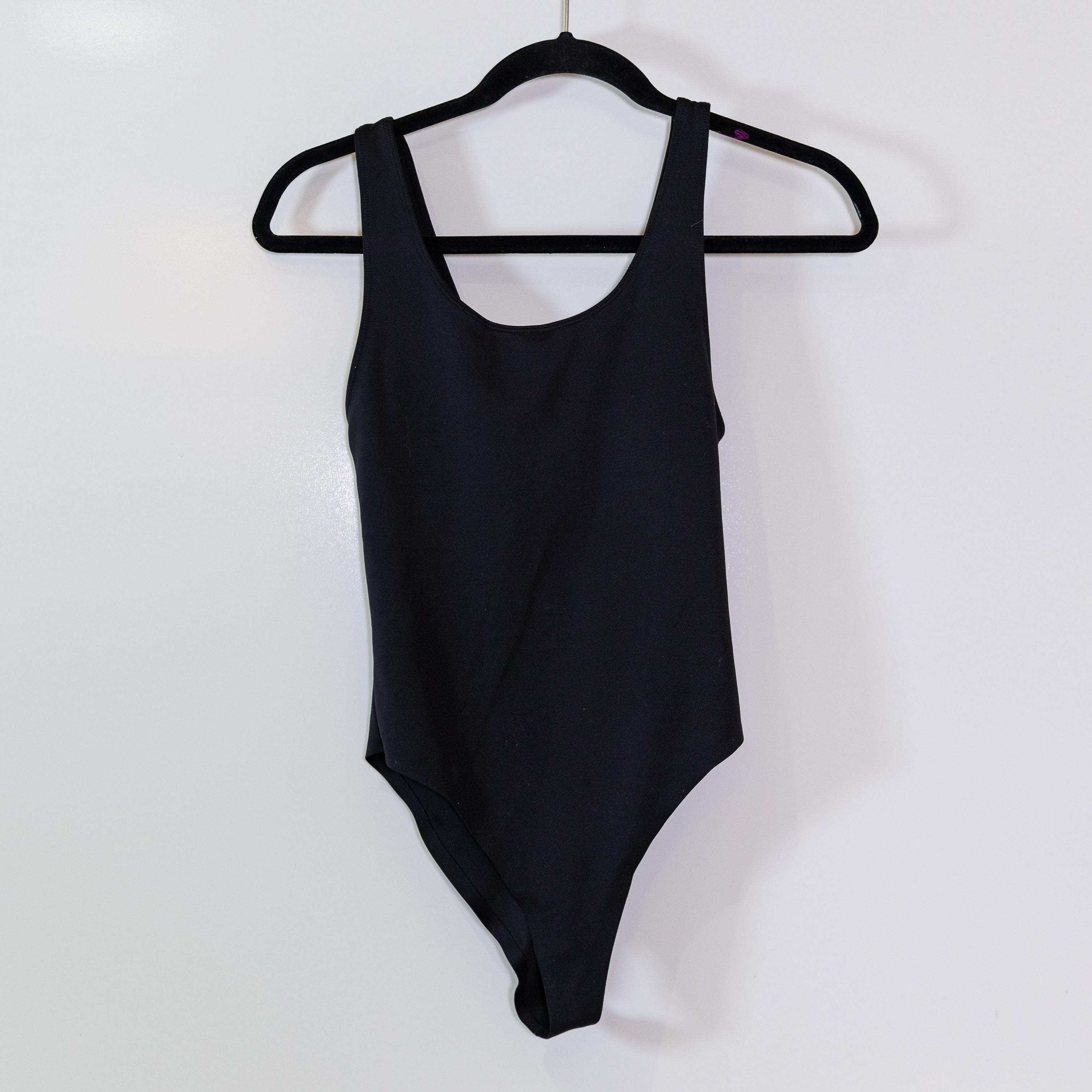 Alo Yoga Women's Scoop Neck Sleeveless Tank One Piece Bodysuit Solid Black Small