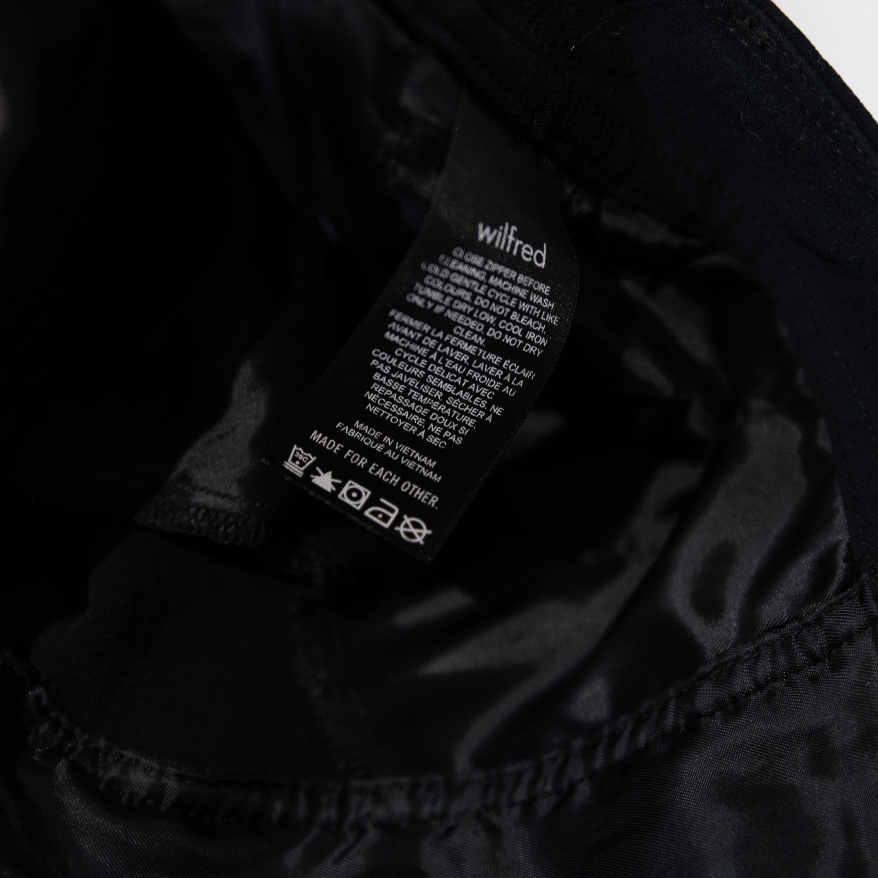 Wilfred Aritzia Project Cargo High Rise Crepe Cargo Trouser Pants Black 0