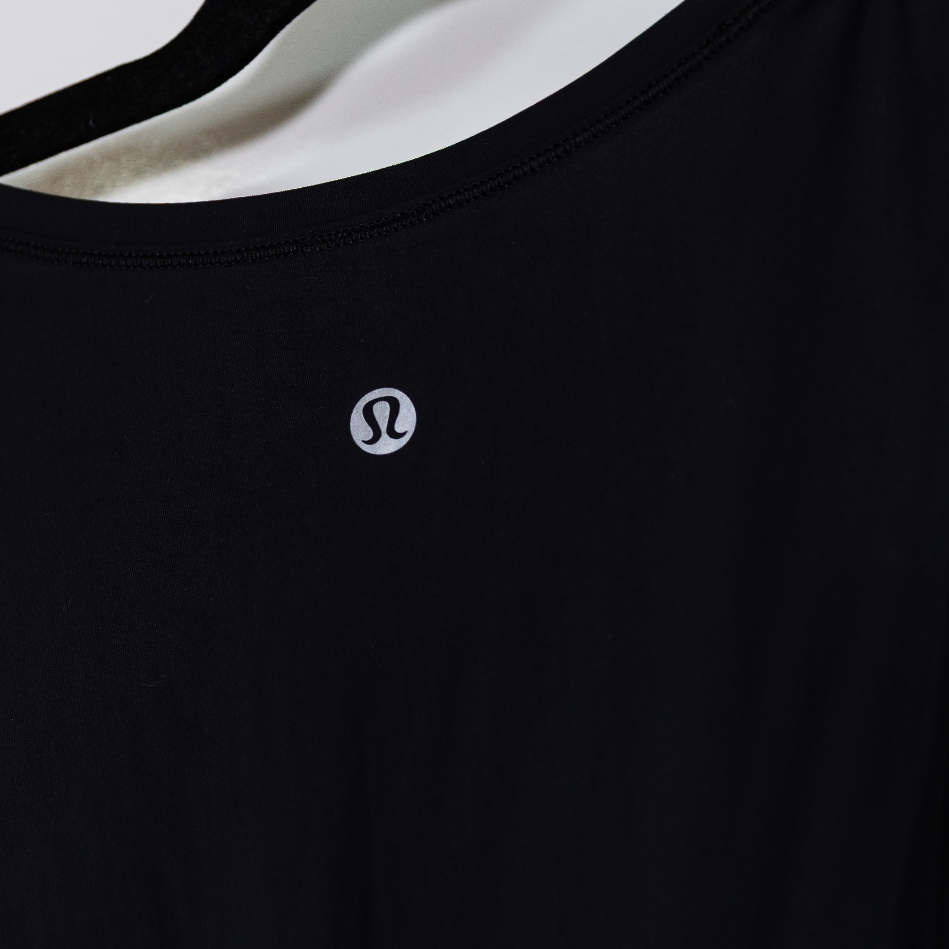 Lululemon Women's Ace Mesh Tie Knot Scoop Neck Sleeveless Tank Top Black Small