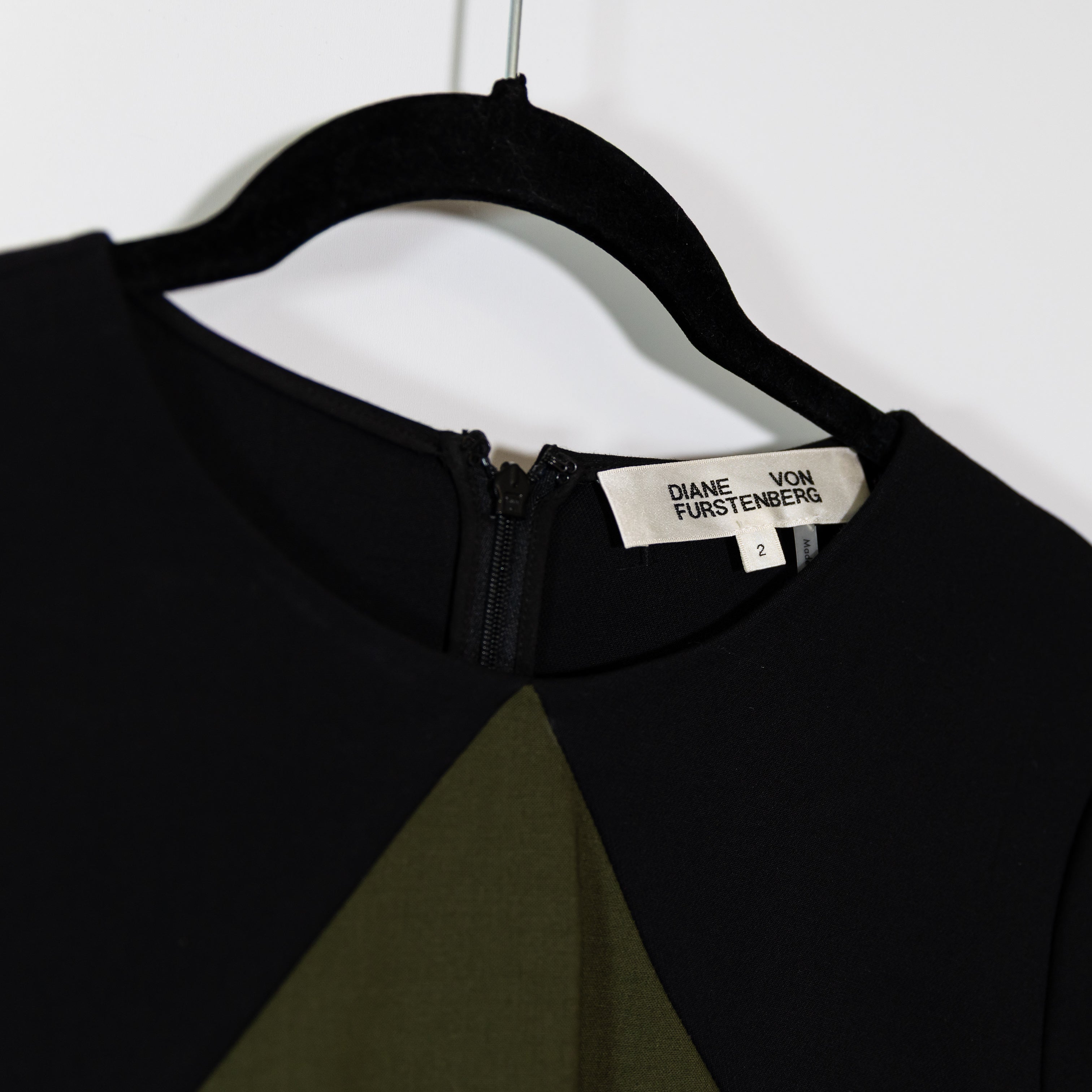 Diane Von Furstenberg Wool Blend Lightweight Blue Black Colorblock Shift Dress 2