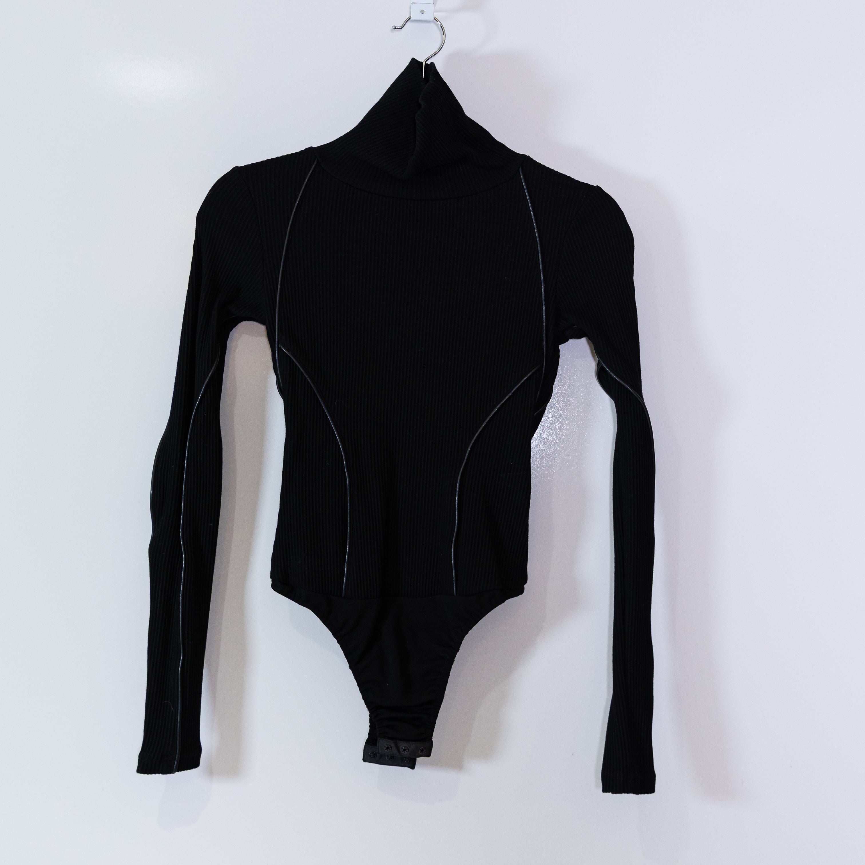 NEW Maniere De Voir Mock Neck Ribbed Long Sleeve One Piece Bodysuit Black 4