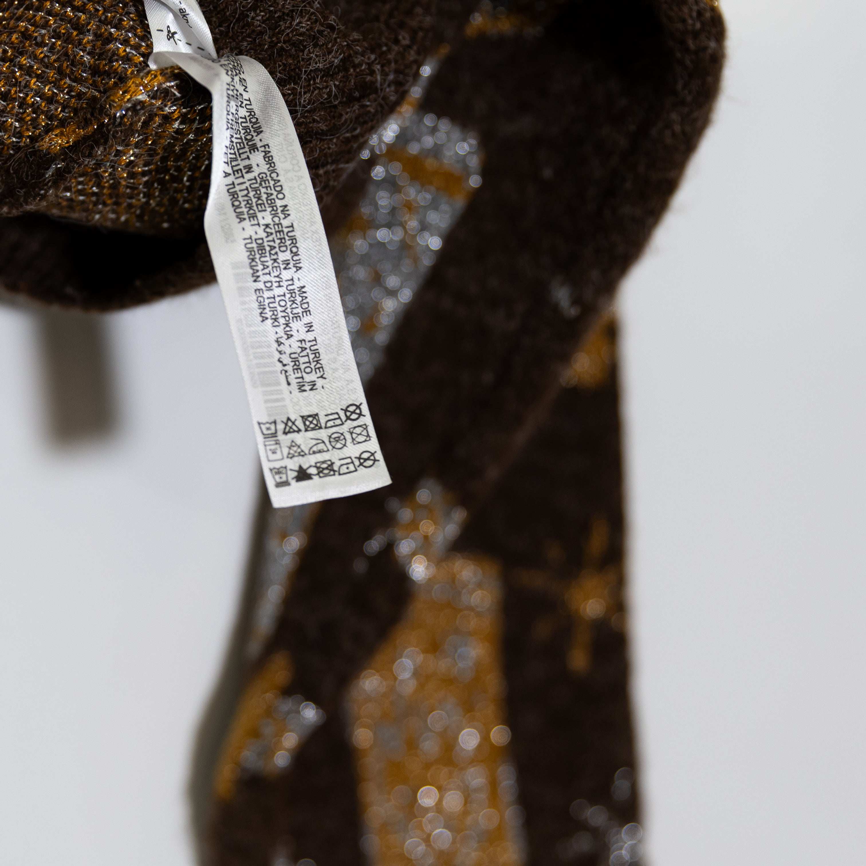Zara Western Cowboy Boot Horseshoe Star Print Metallic Stretch Knit Sweater S