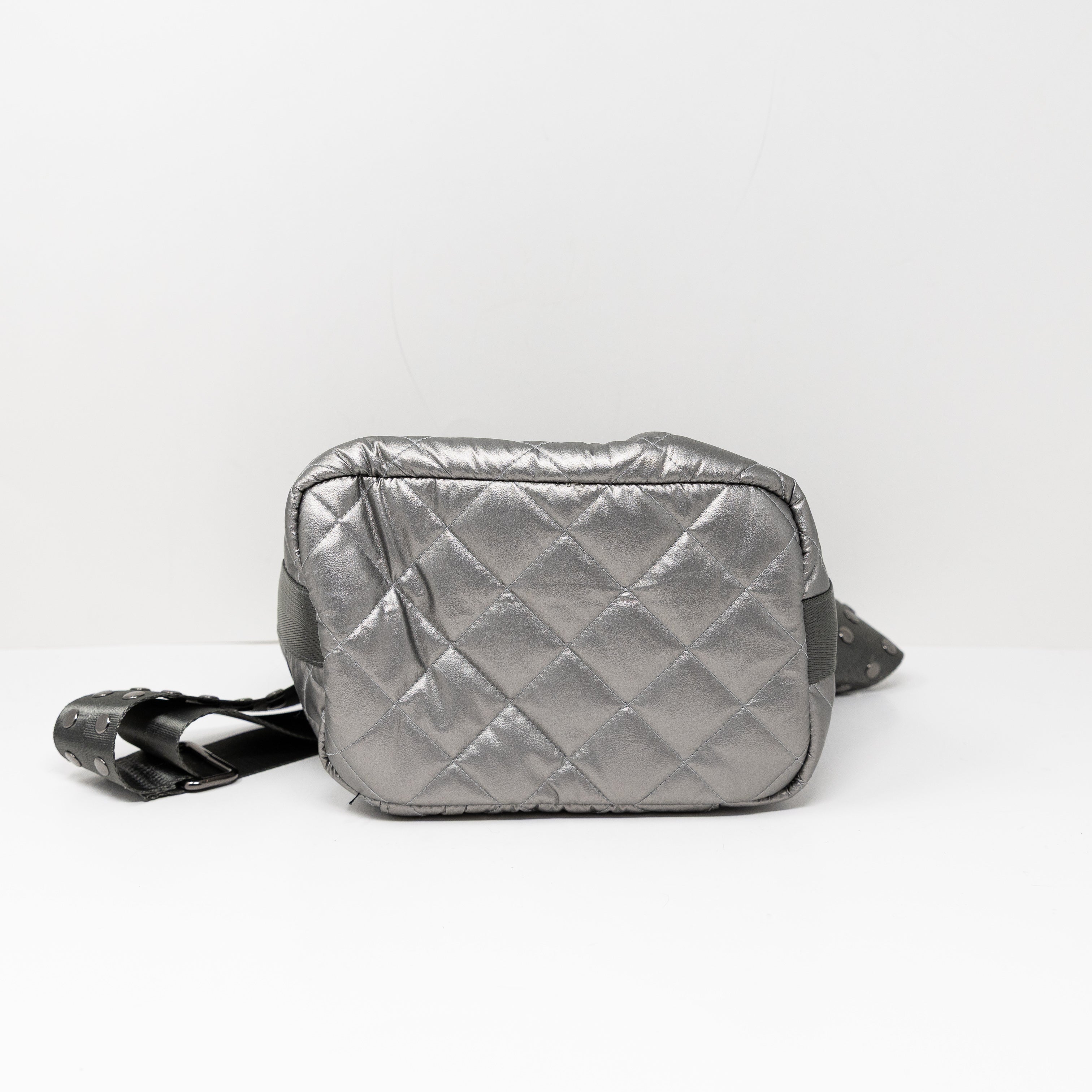NEW Haute Shore Lindsey Leatherette Quilted Puffer Bucket Bag Purse Iron Silver