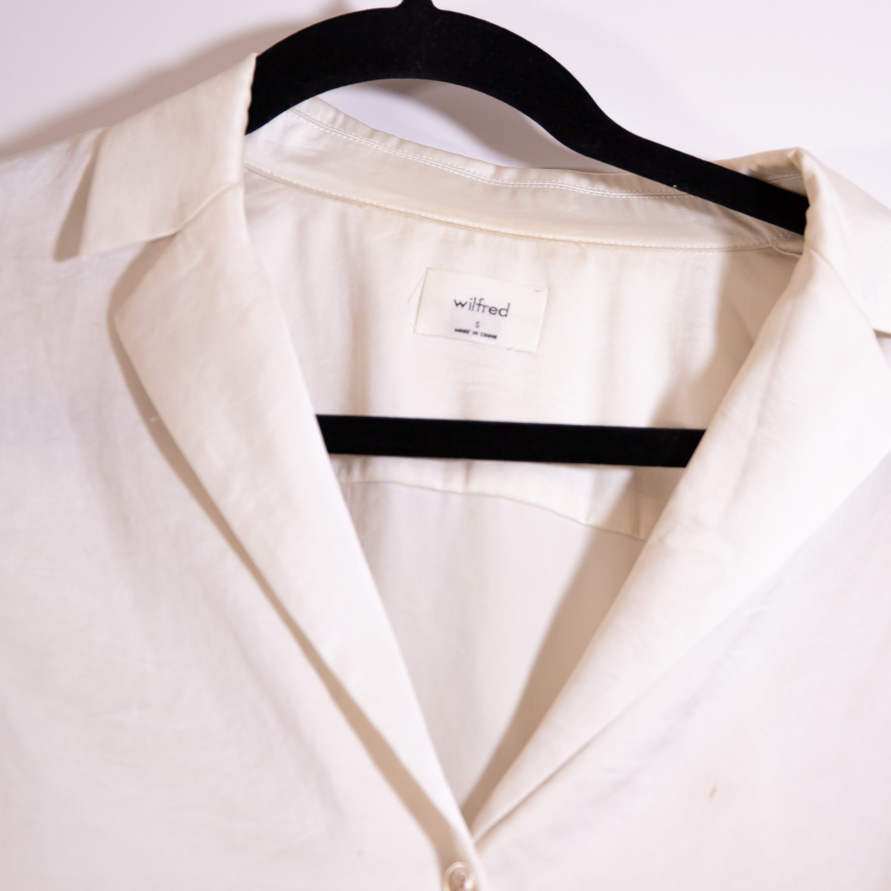 Wilfred Aritzia Beso Short Sleeve Collared Button Up Crepe Satin Blouse Shirt S