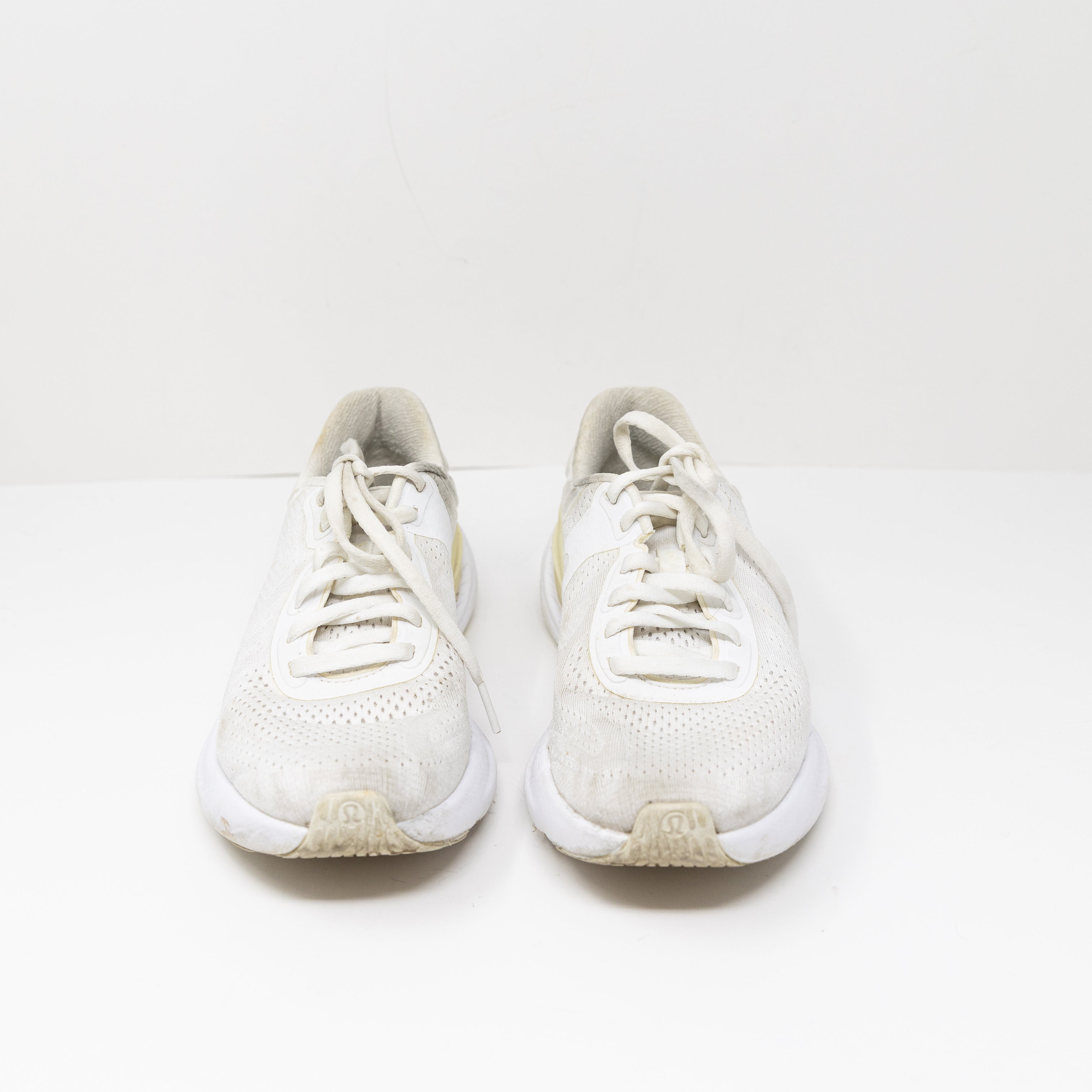 Lululemon Women's Beyondfeel Low Top Lace Up Running Shoes Sneakers White 7