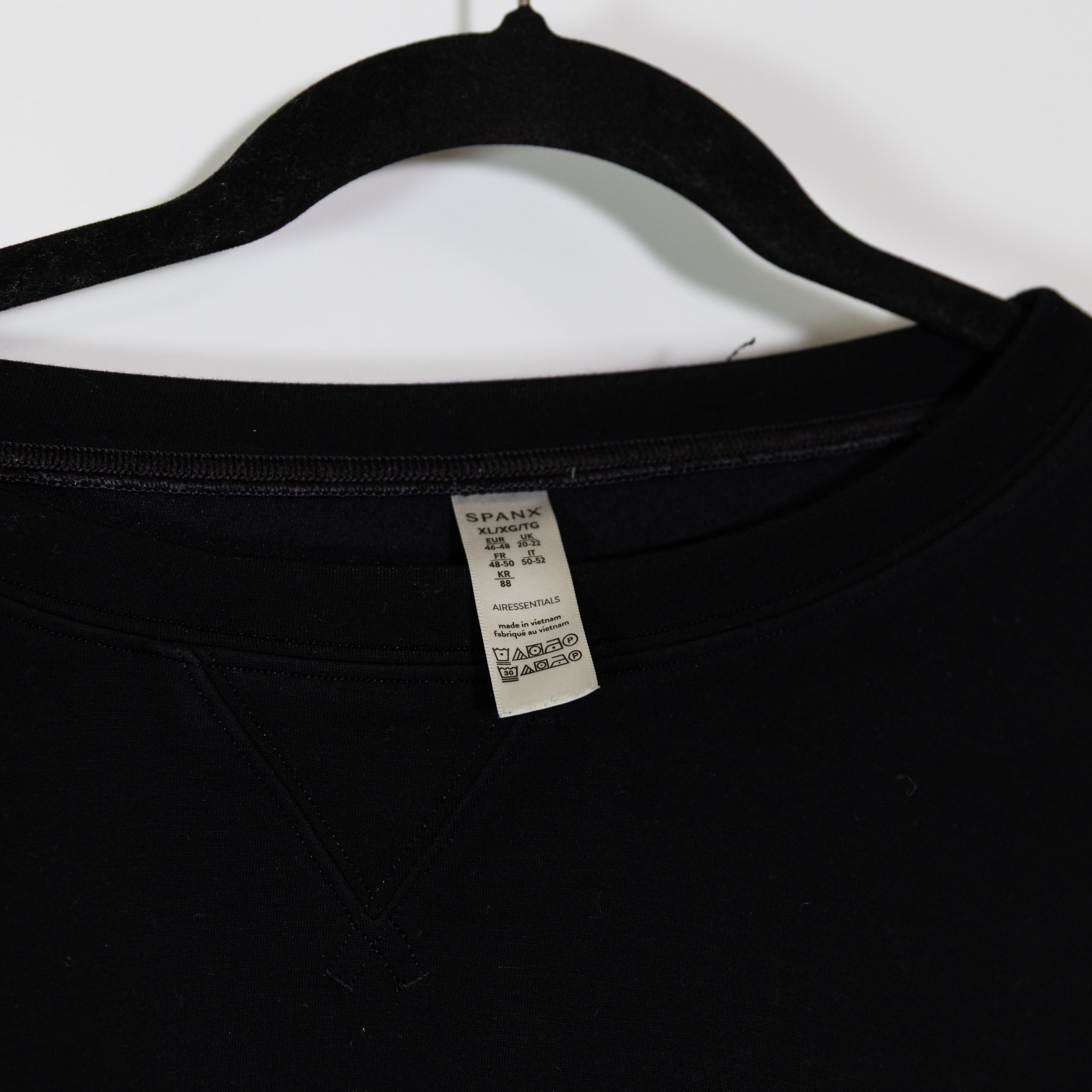 Spanx Women's AirEssentials Crewneck Long Sleeve Pullover Sweater Black XL