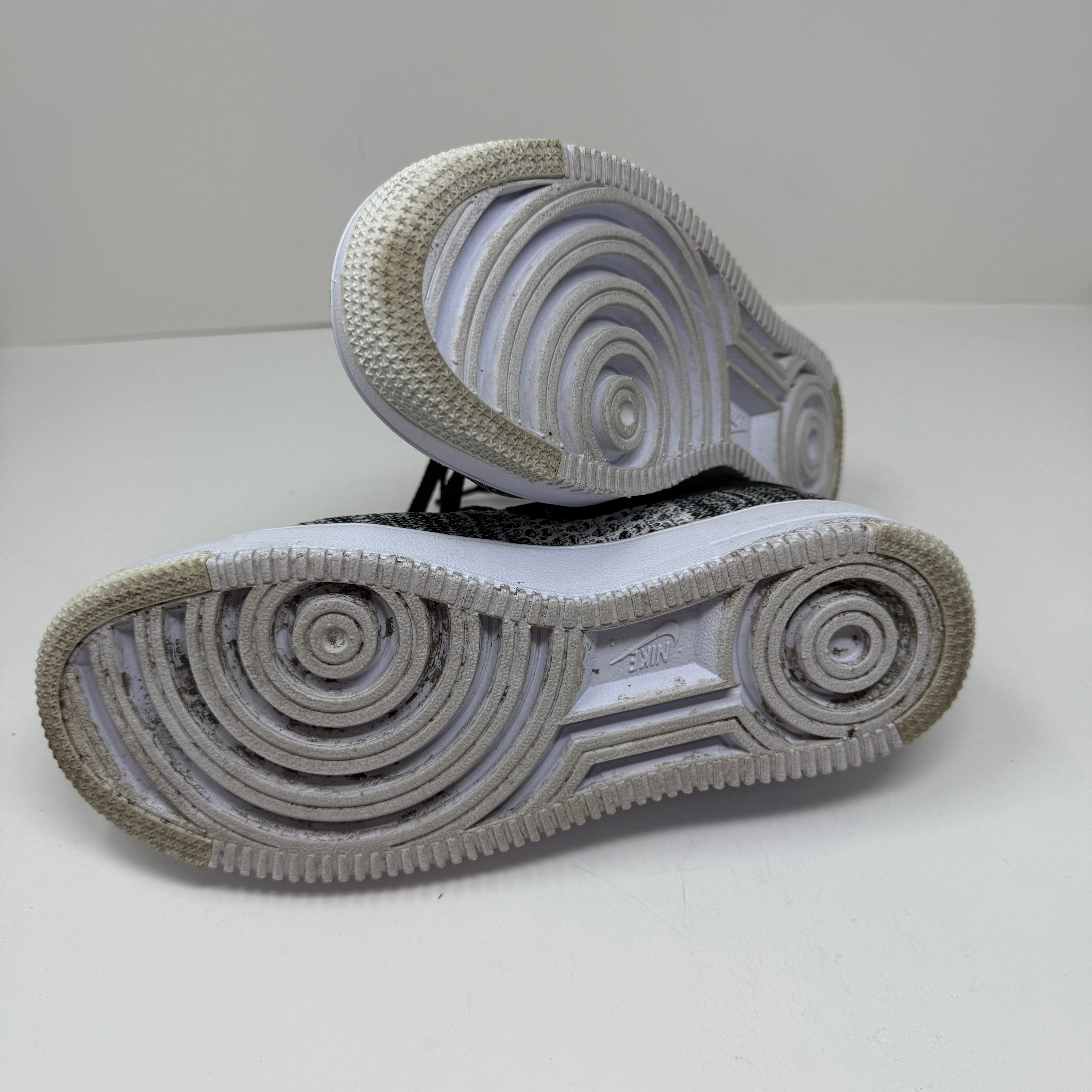 Nike Women's Air Force 1 Flyknit 2.0 Low Top Sneakers Shoes Black White Gray 7