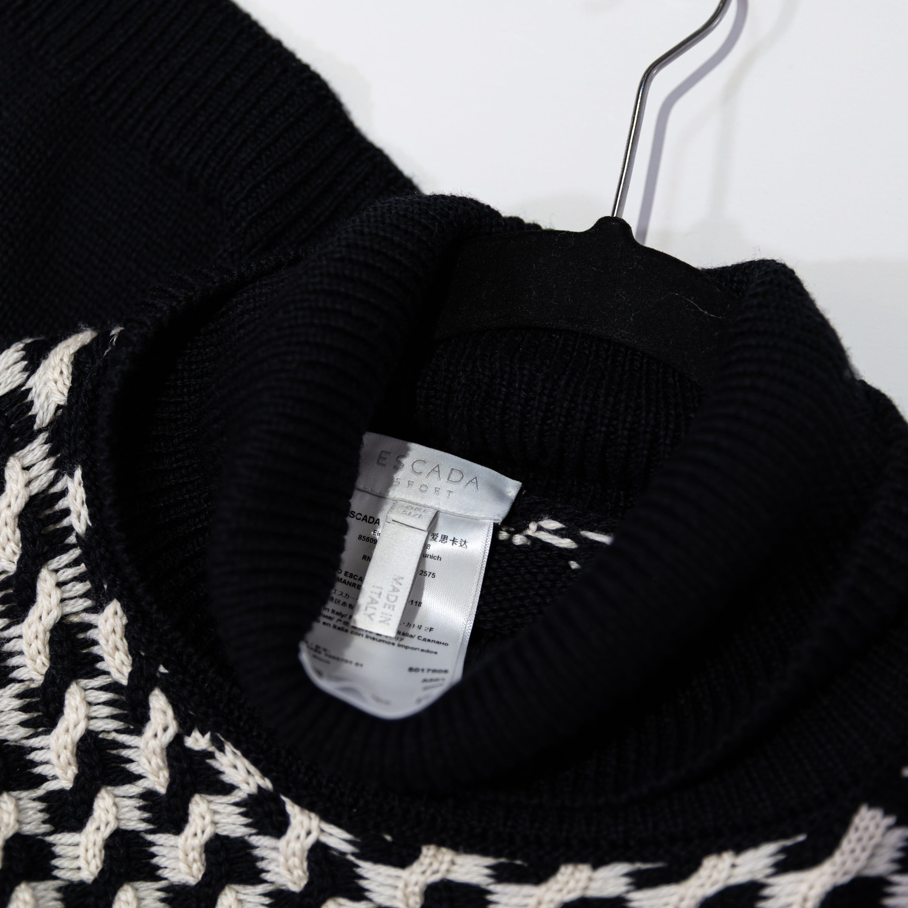 Escada Sport Women's Made In Italy 100% Wool Black White Poncho Sweater OS